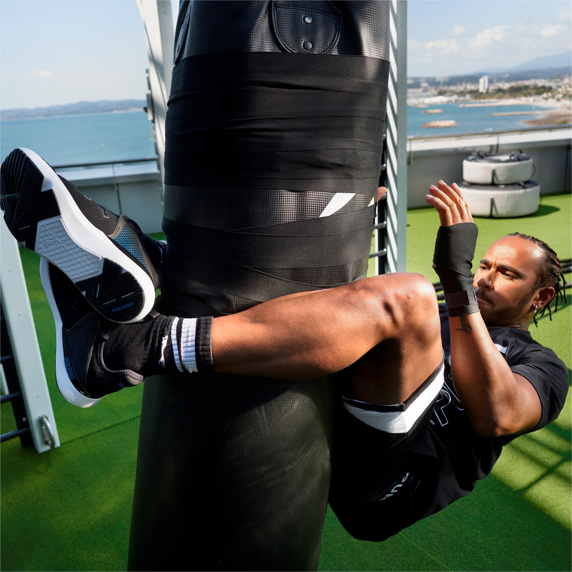 Men workout shoes deals
