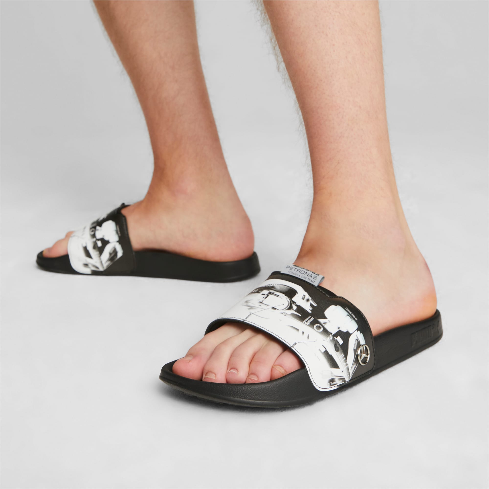 Puma amg flip flops shop