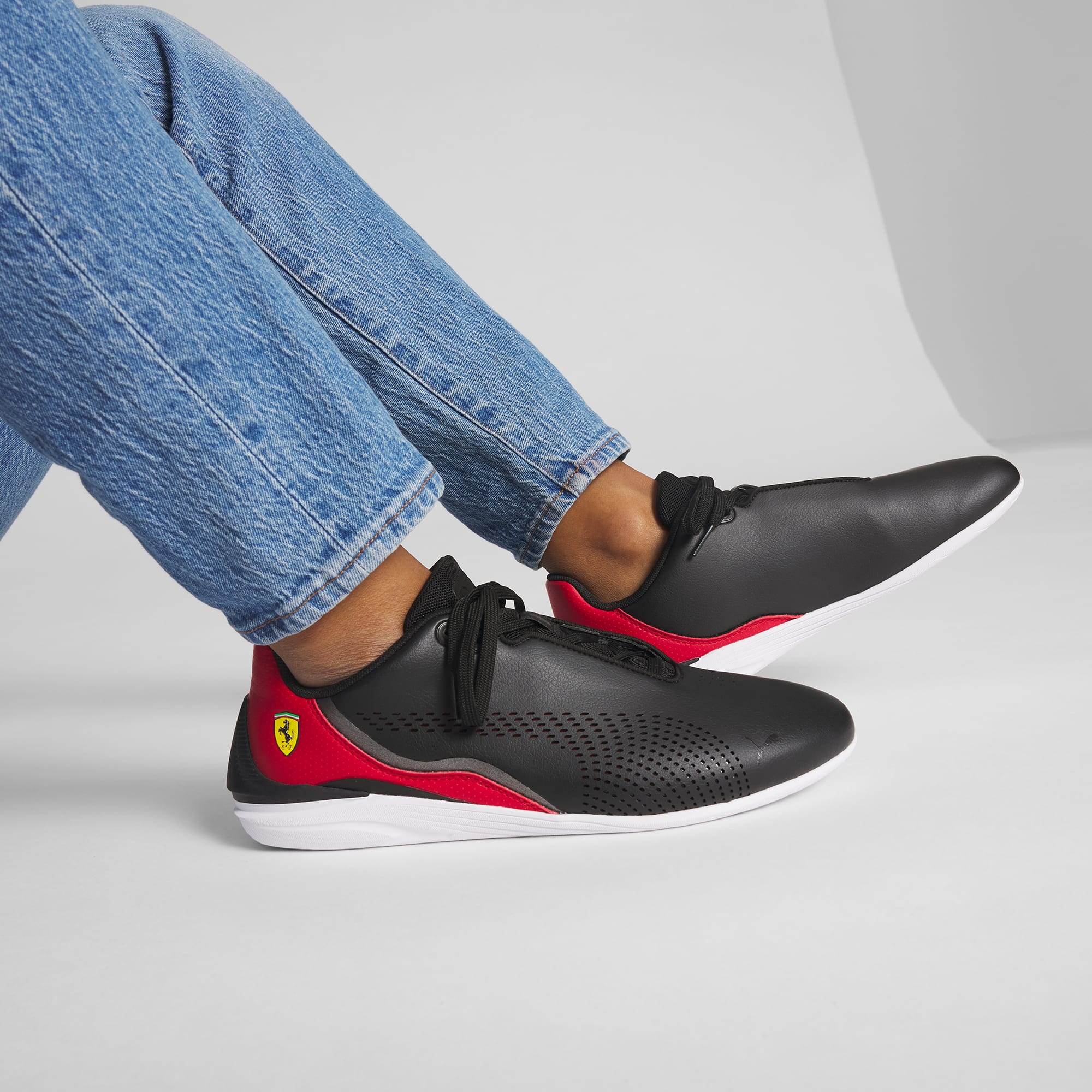 Tenis de piloto Scuderia Ferrari Drift Cat Decima para mujer PUMA