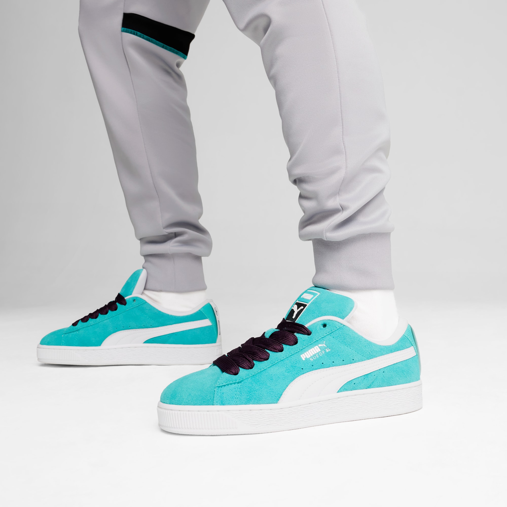 Mercedes AMG Petronas F1 Suede XL Sneakers PUMA