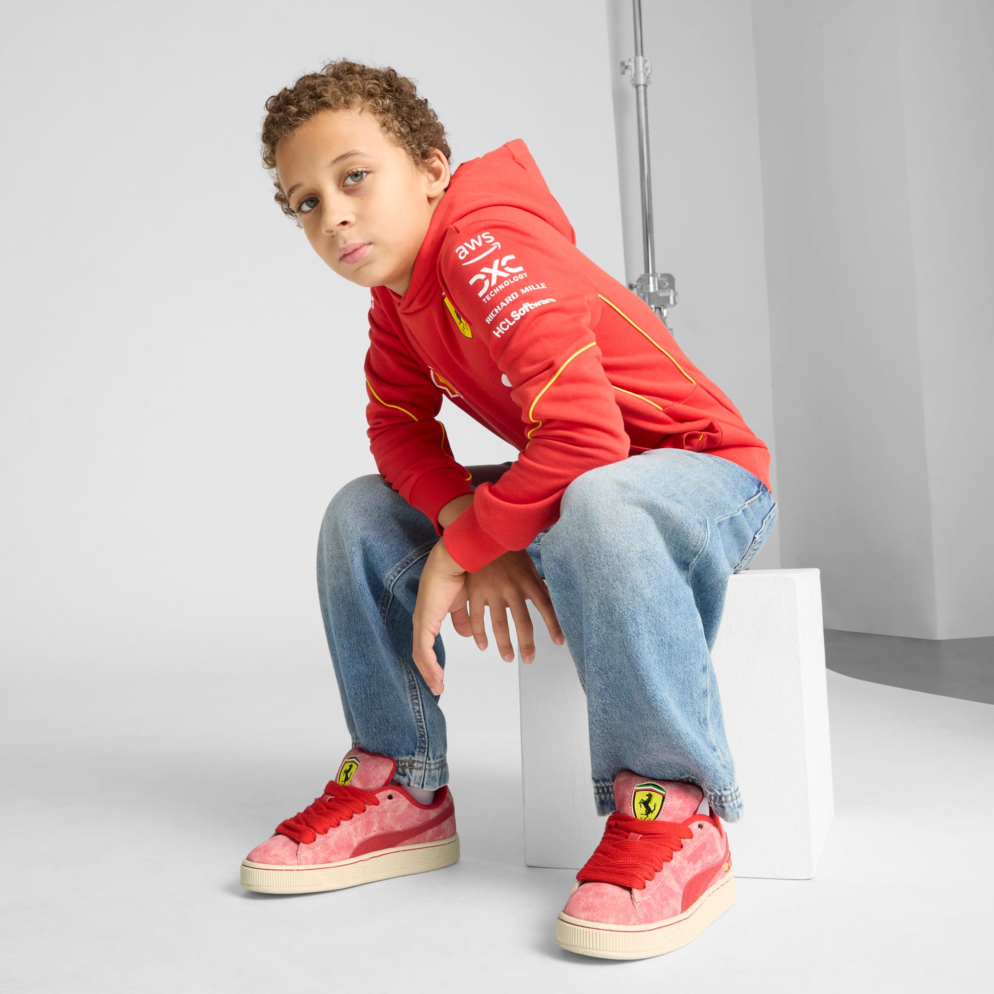 Scuderia-Ferrari-Desert-Sun-