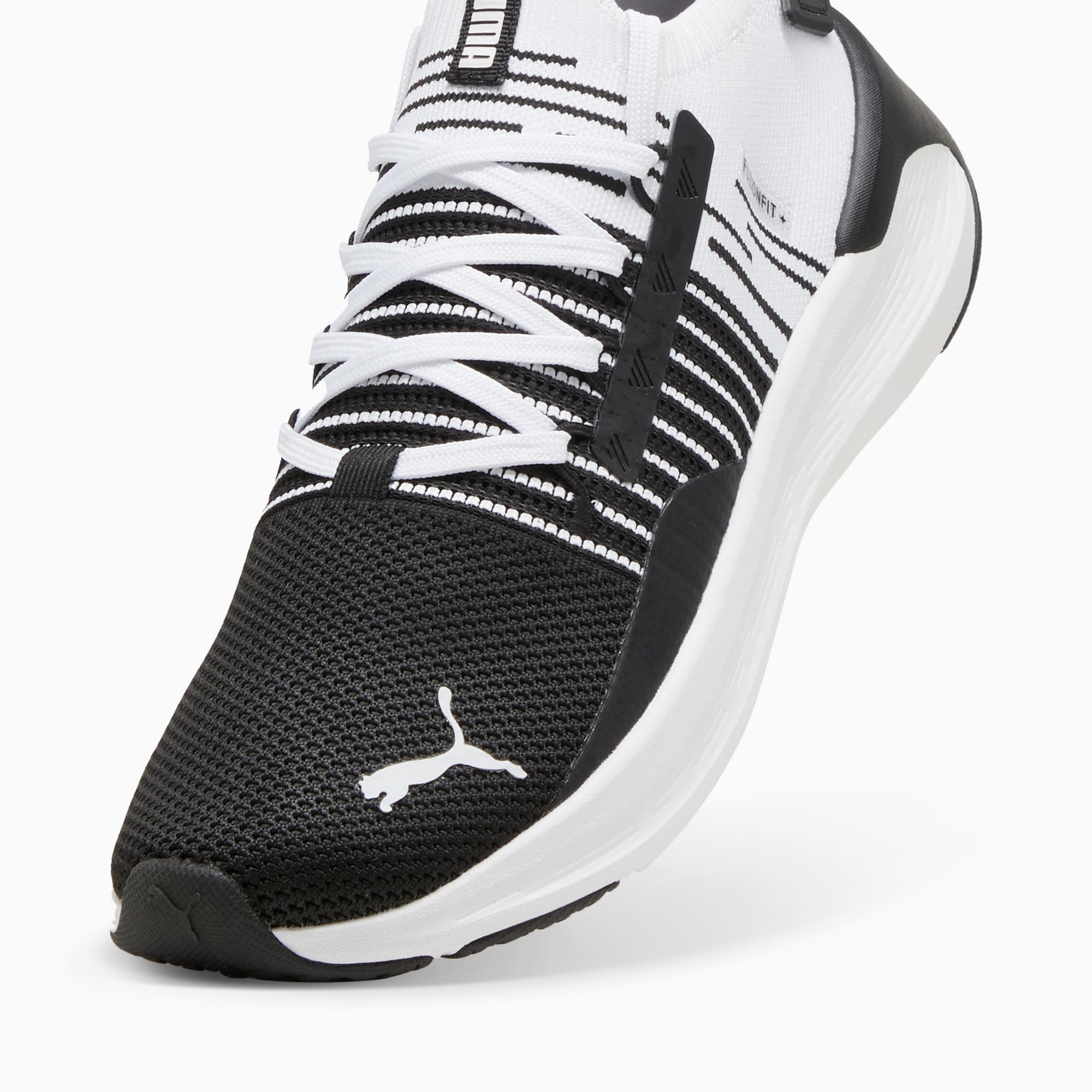 Black and white running shoes mens store