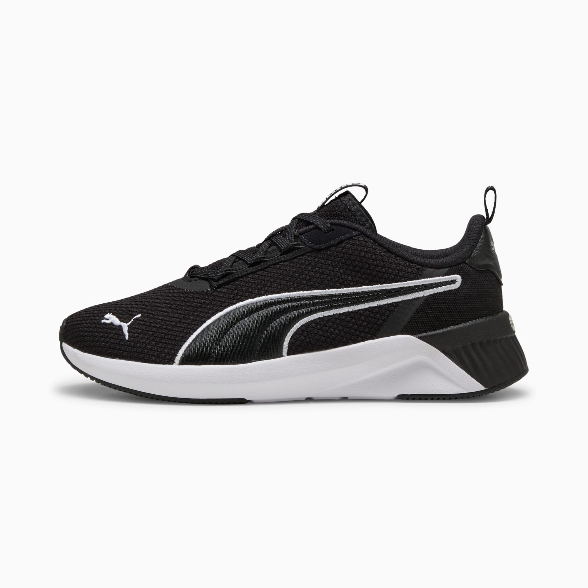 Czarne buty sportowe unisex PUMA z białym paskiem i podeszwą.