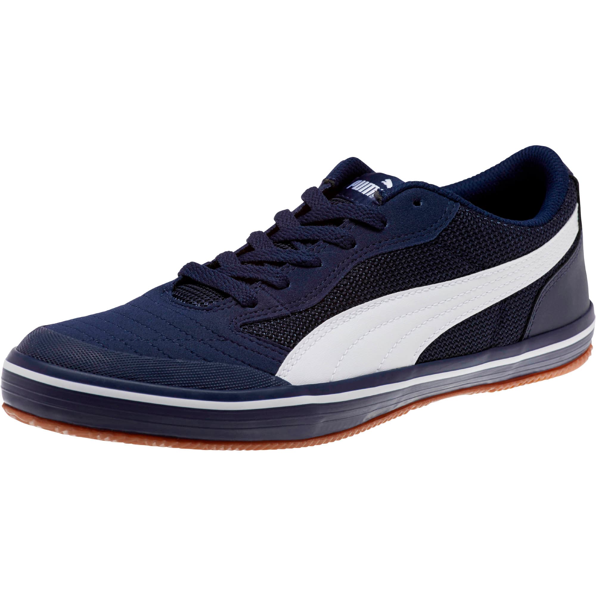 boys athletic shoes