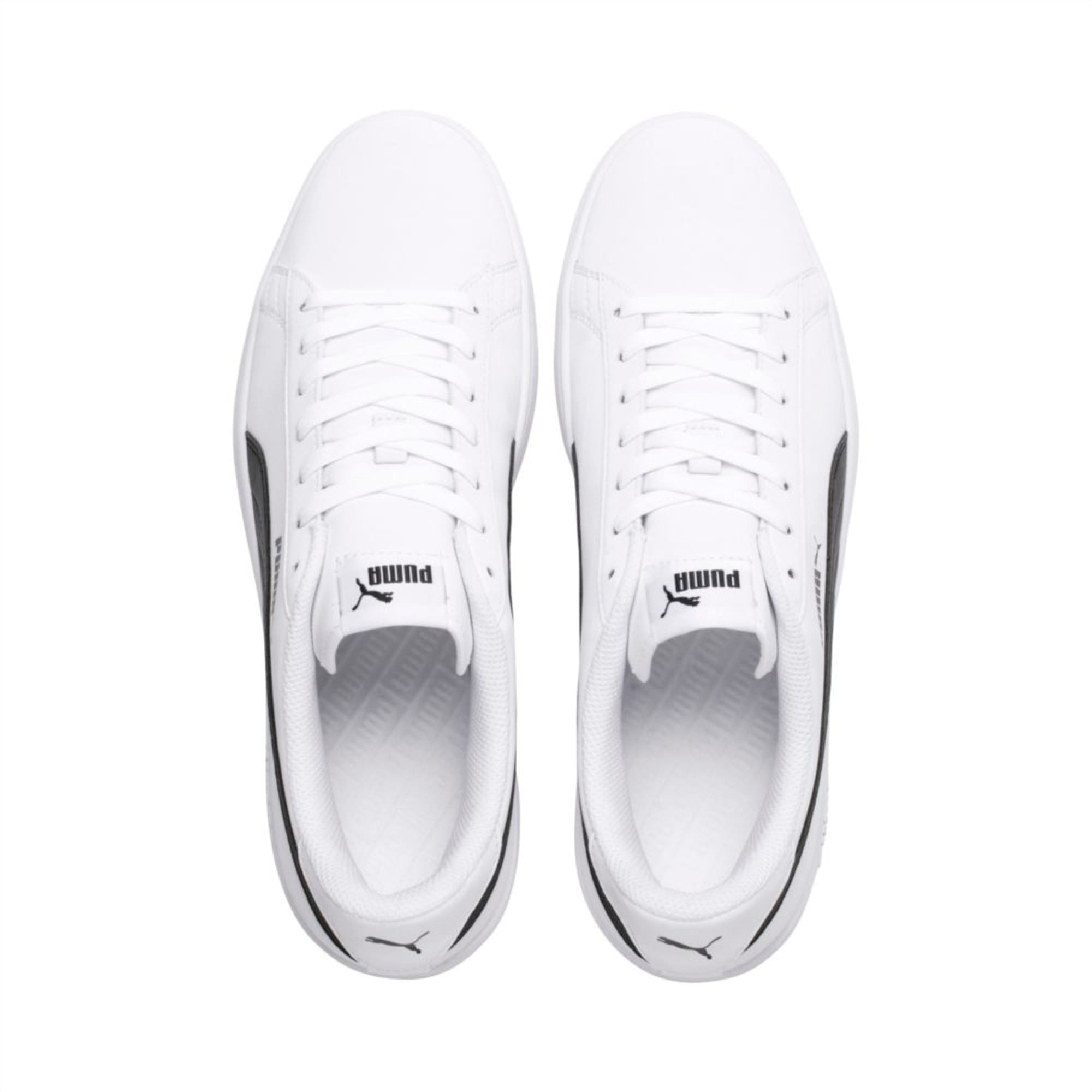 Smash v2 Buck Unisex Sneakers PUMA