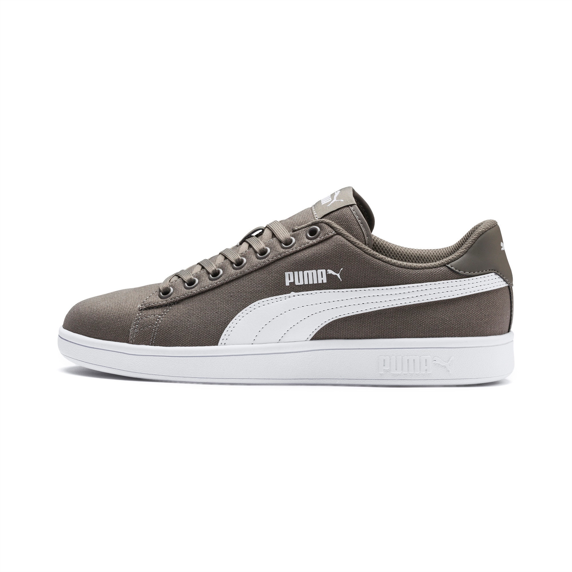 gray puma tennis shoes