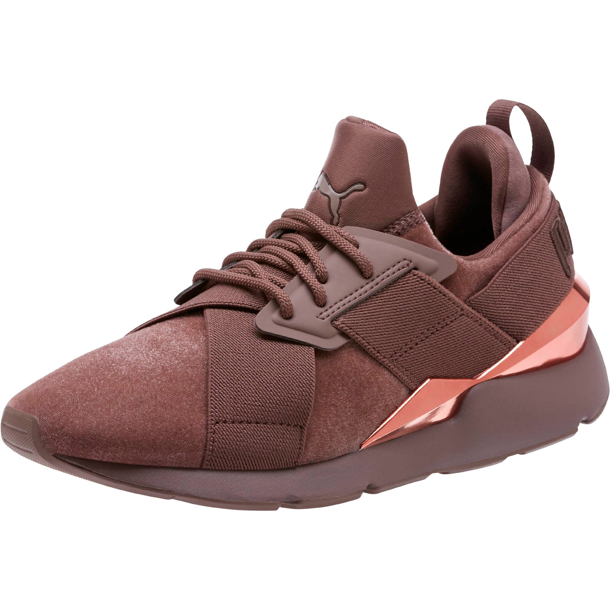 muse lunar glow women's sneakers