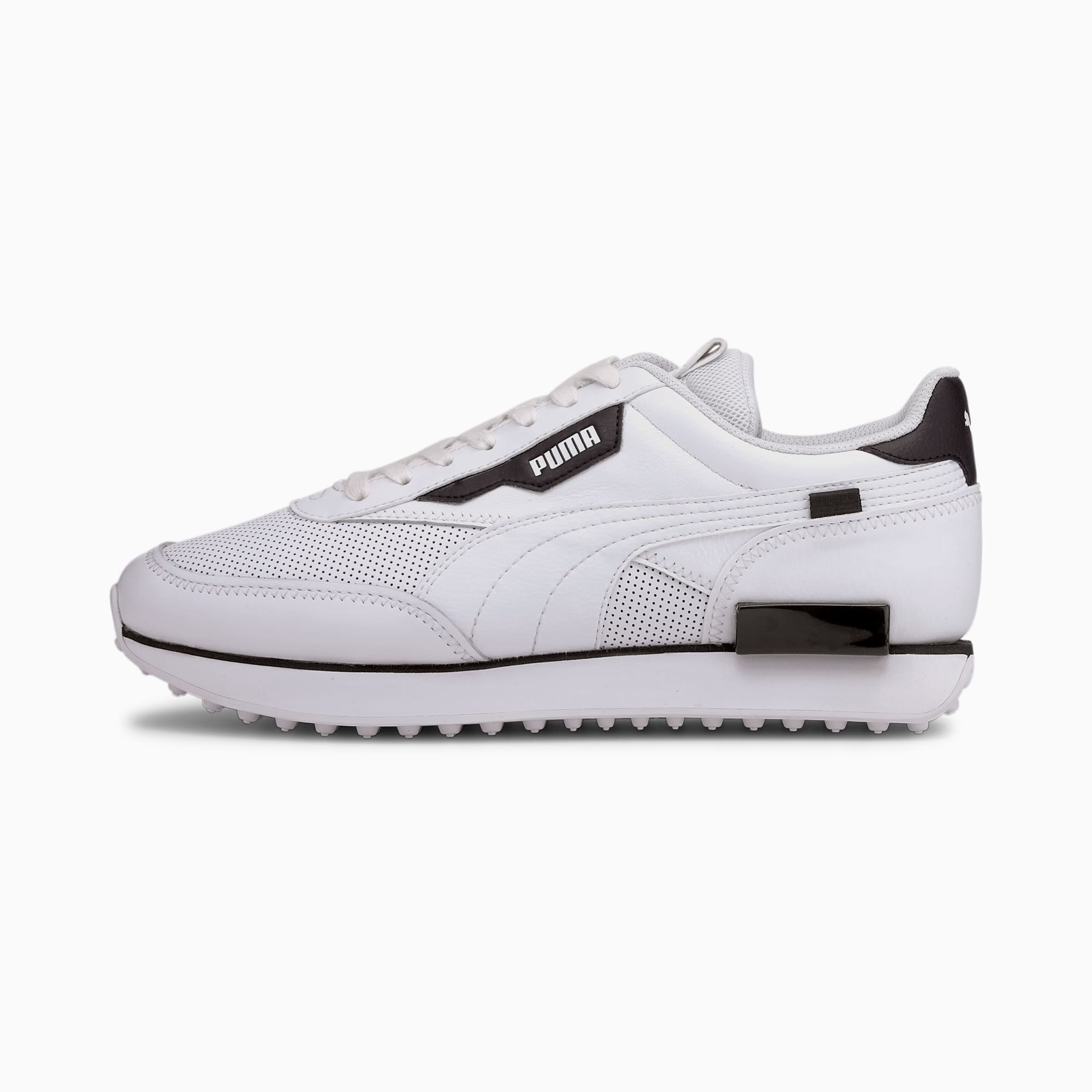 puma black and white tennis shoes