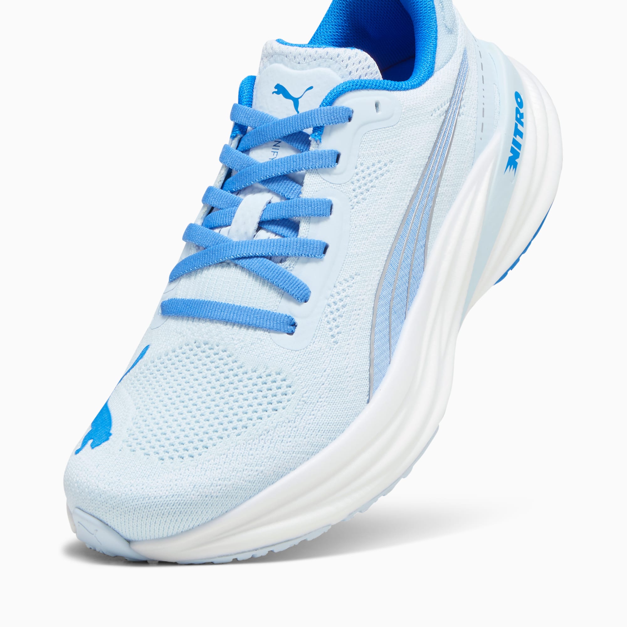 Blue running best sale shoes