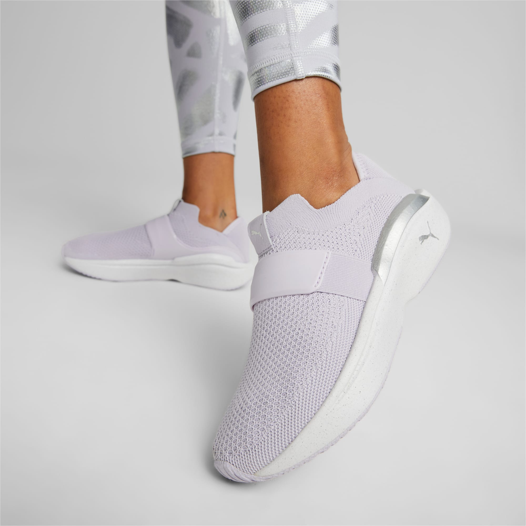 Enlighten Strap Training Shoes Women