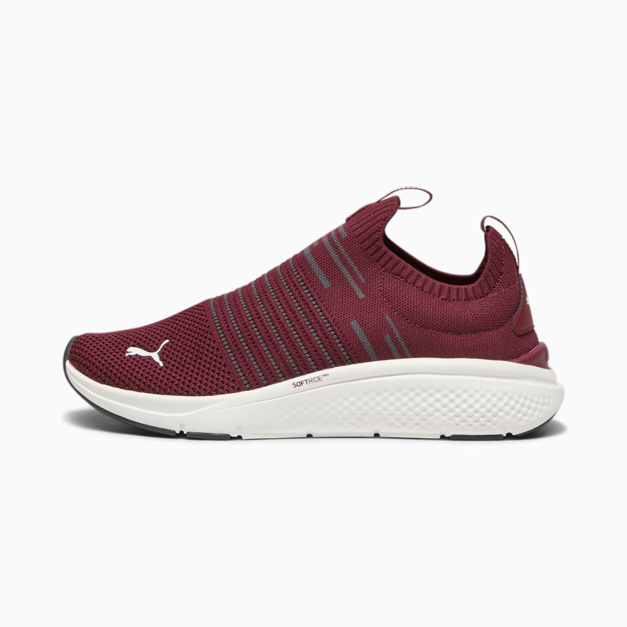 Slip on top running shoes