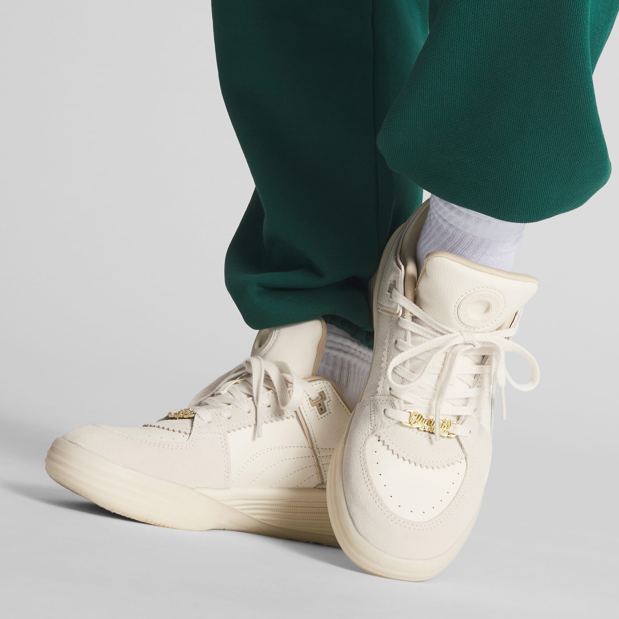 PUMA x TROPHY HUNTING All Pro NITRO Women s Basketball Shoes