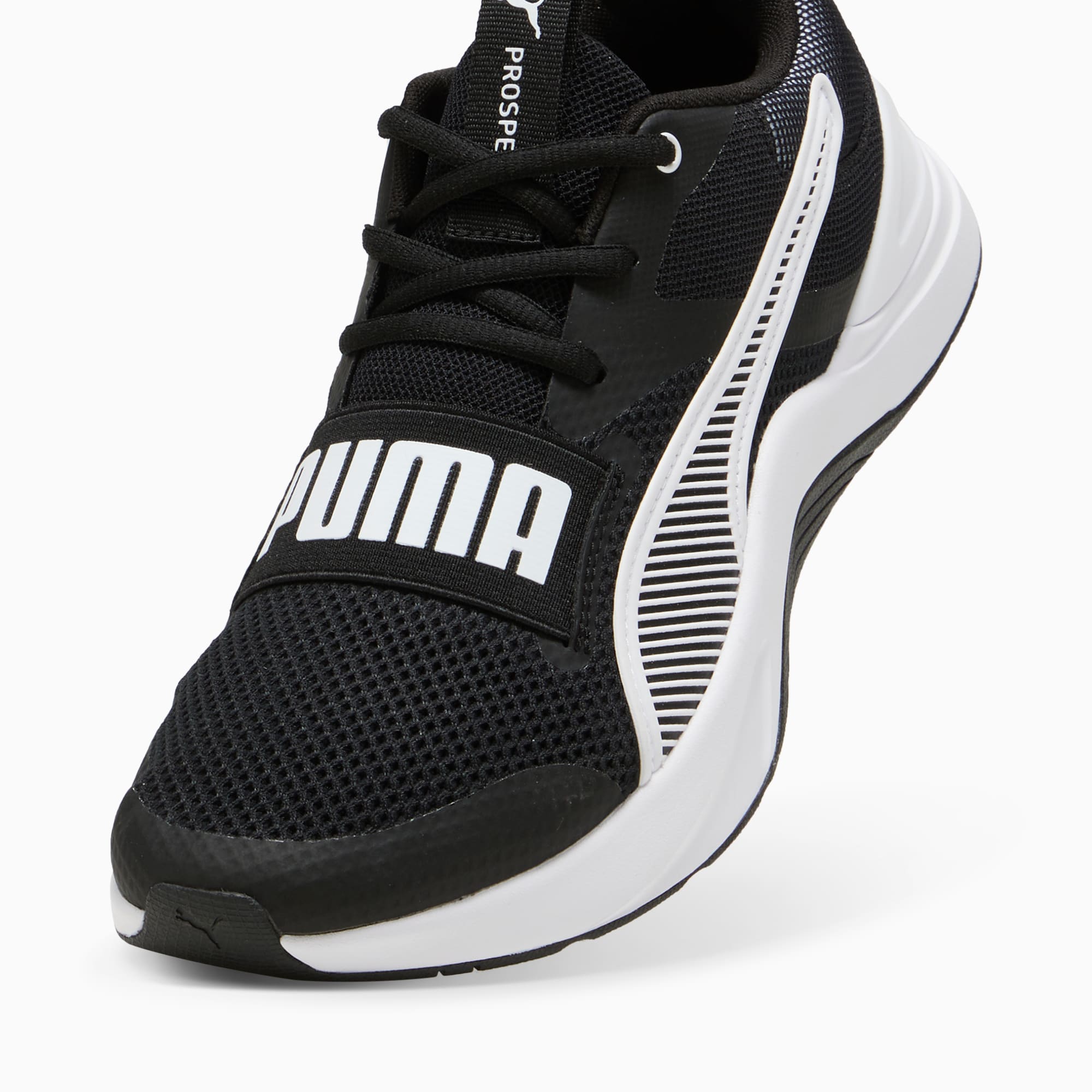 Puma runners black and white outlet