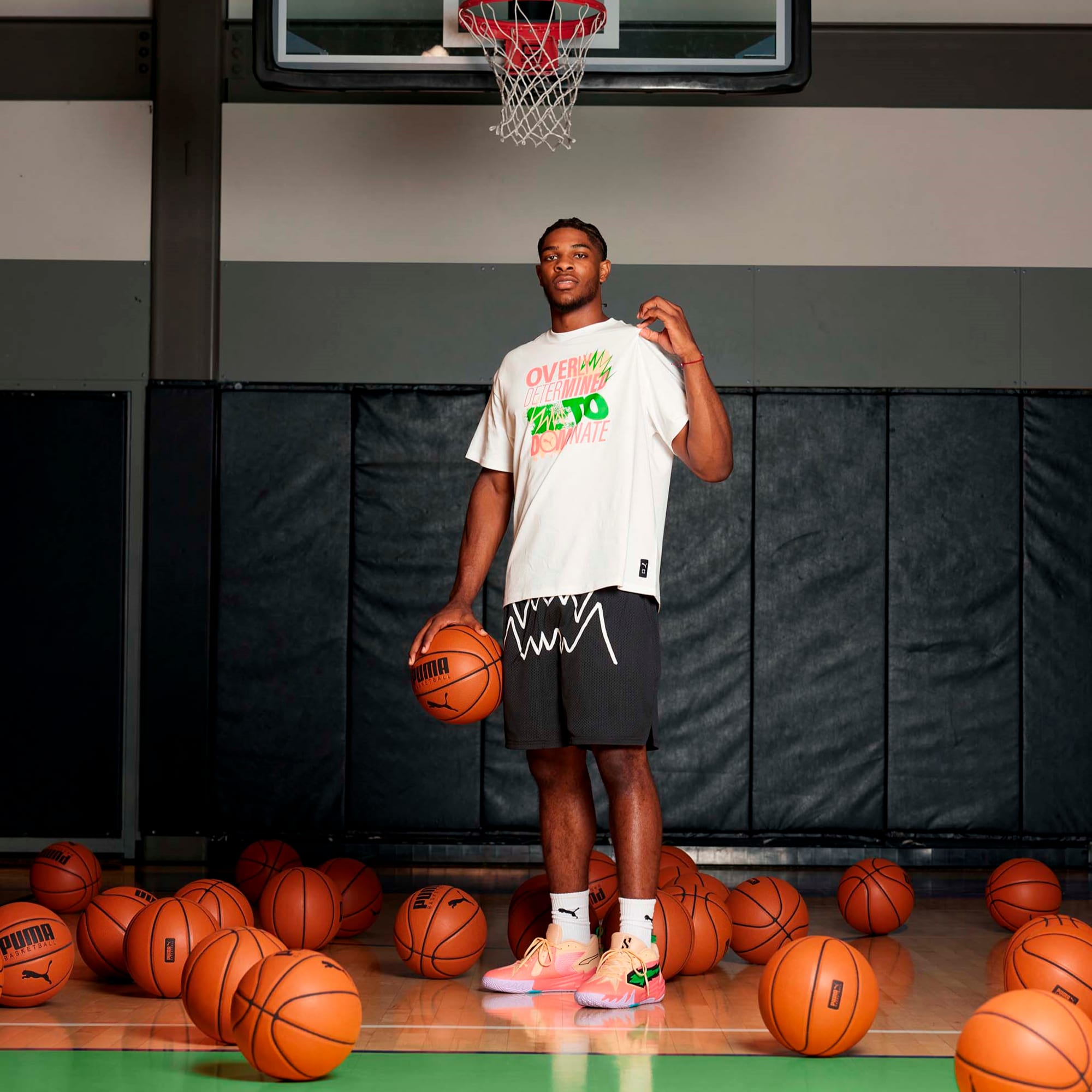 Scoot Zeros Georgia Peach Basketball Shoes
