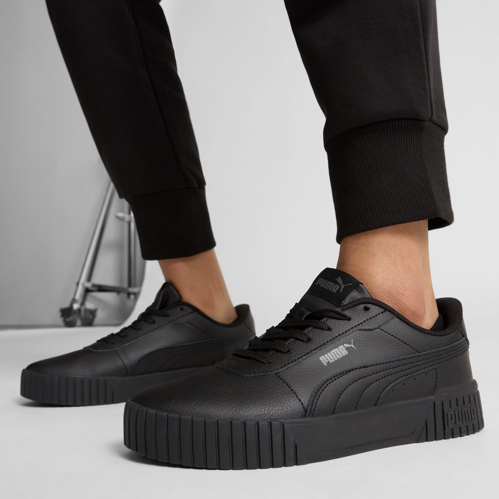 Puma carina suede sneaker shop