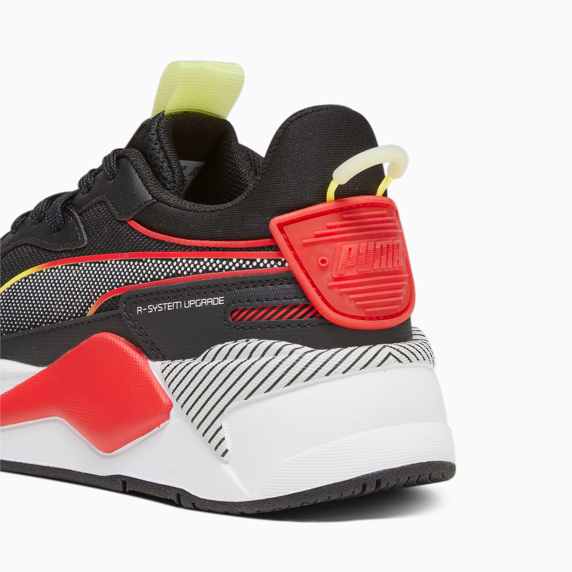 Puma red sneakers best sale 3d