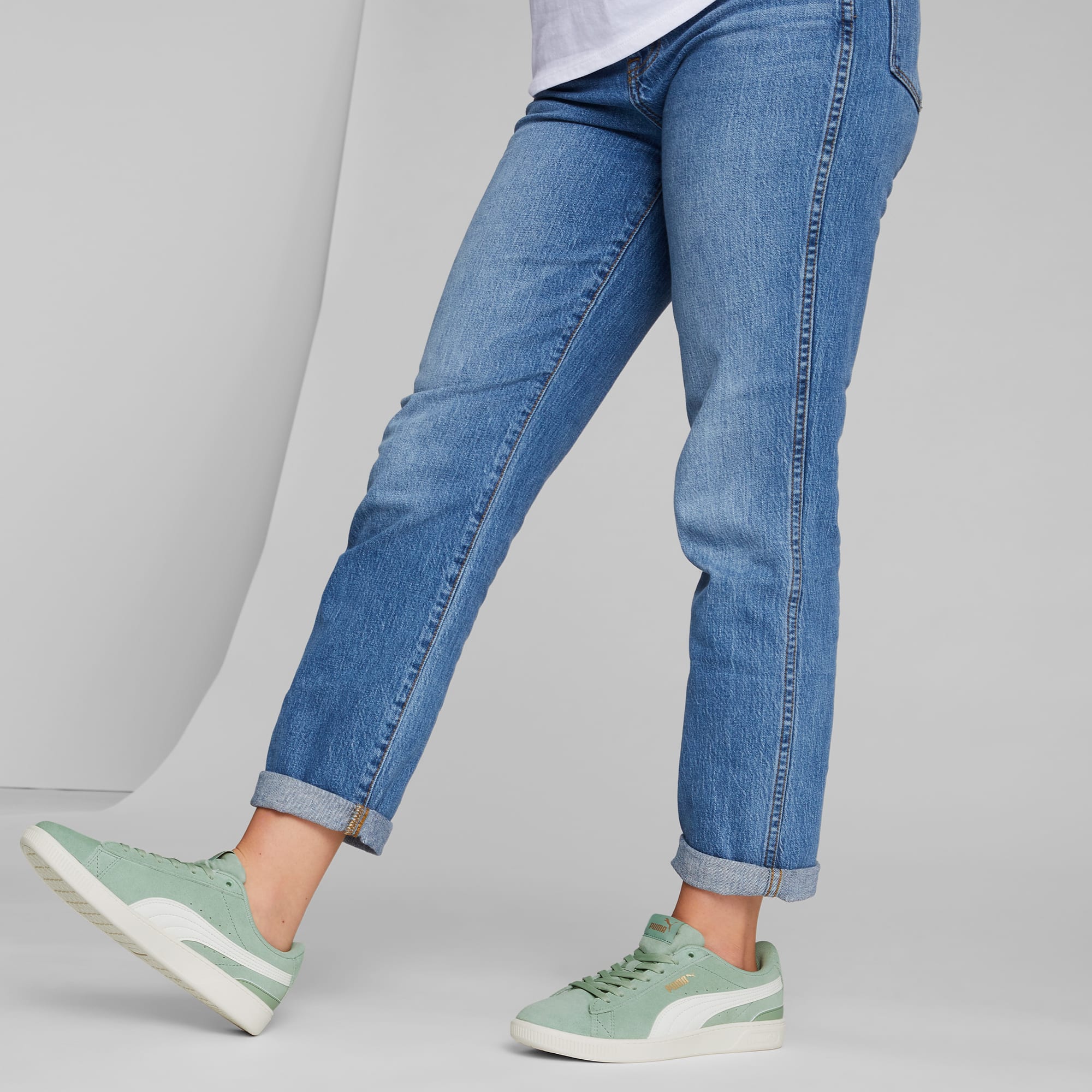 Vikky v3 Women s Wide Sneakers PUMA