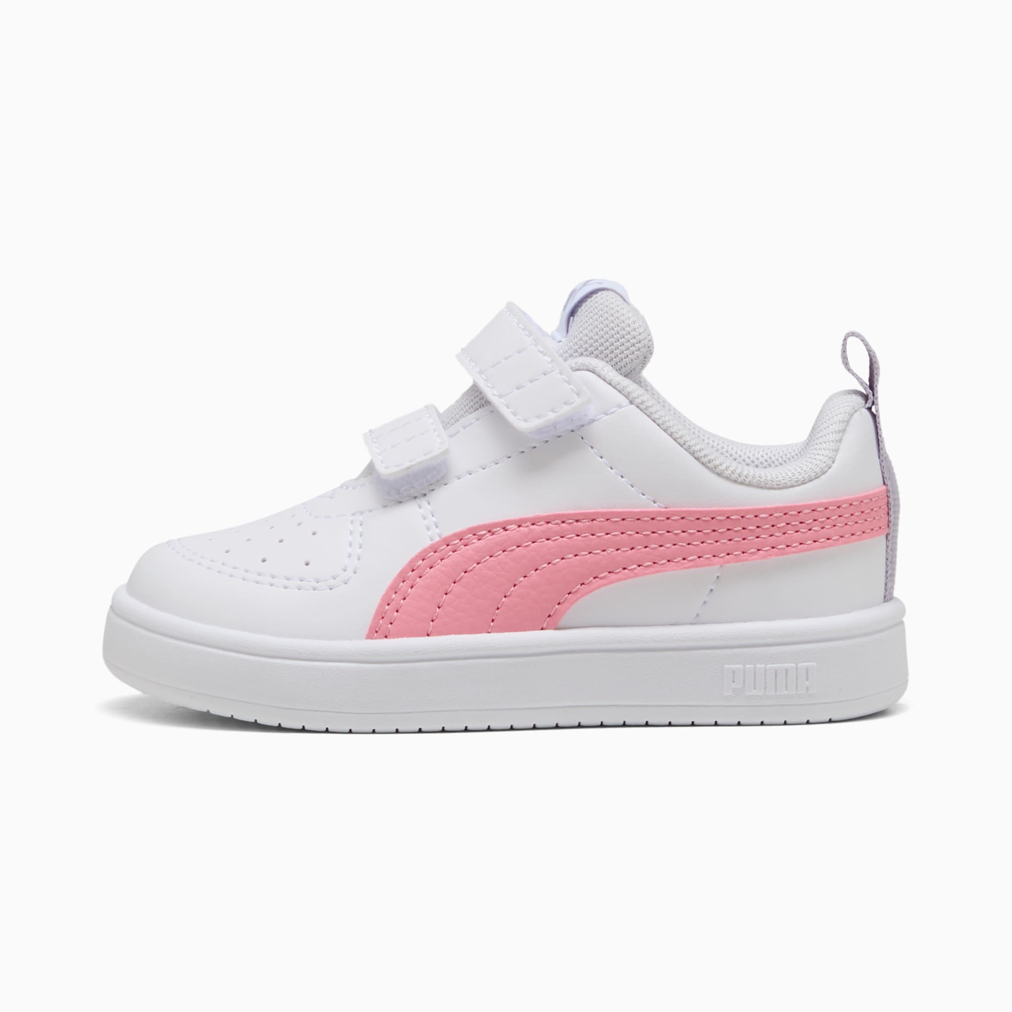 Witte PUMA-sneaker voor peuters met roze streep en klittenbandsluitingen.