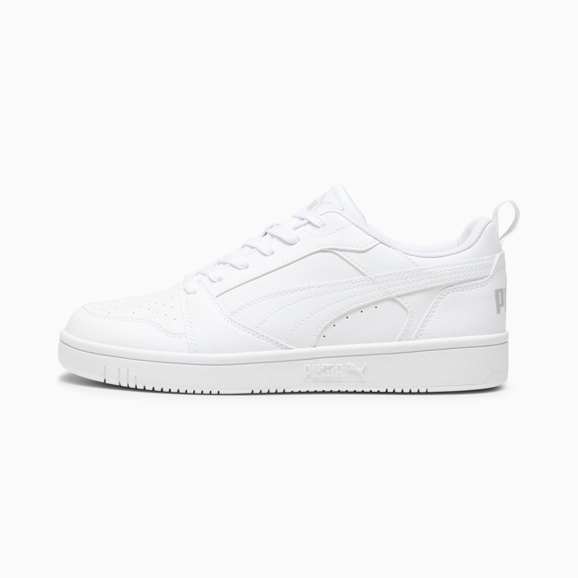 Basket PUMA blanche pour adultes, coupe basse et fermeture à lacets.