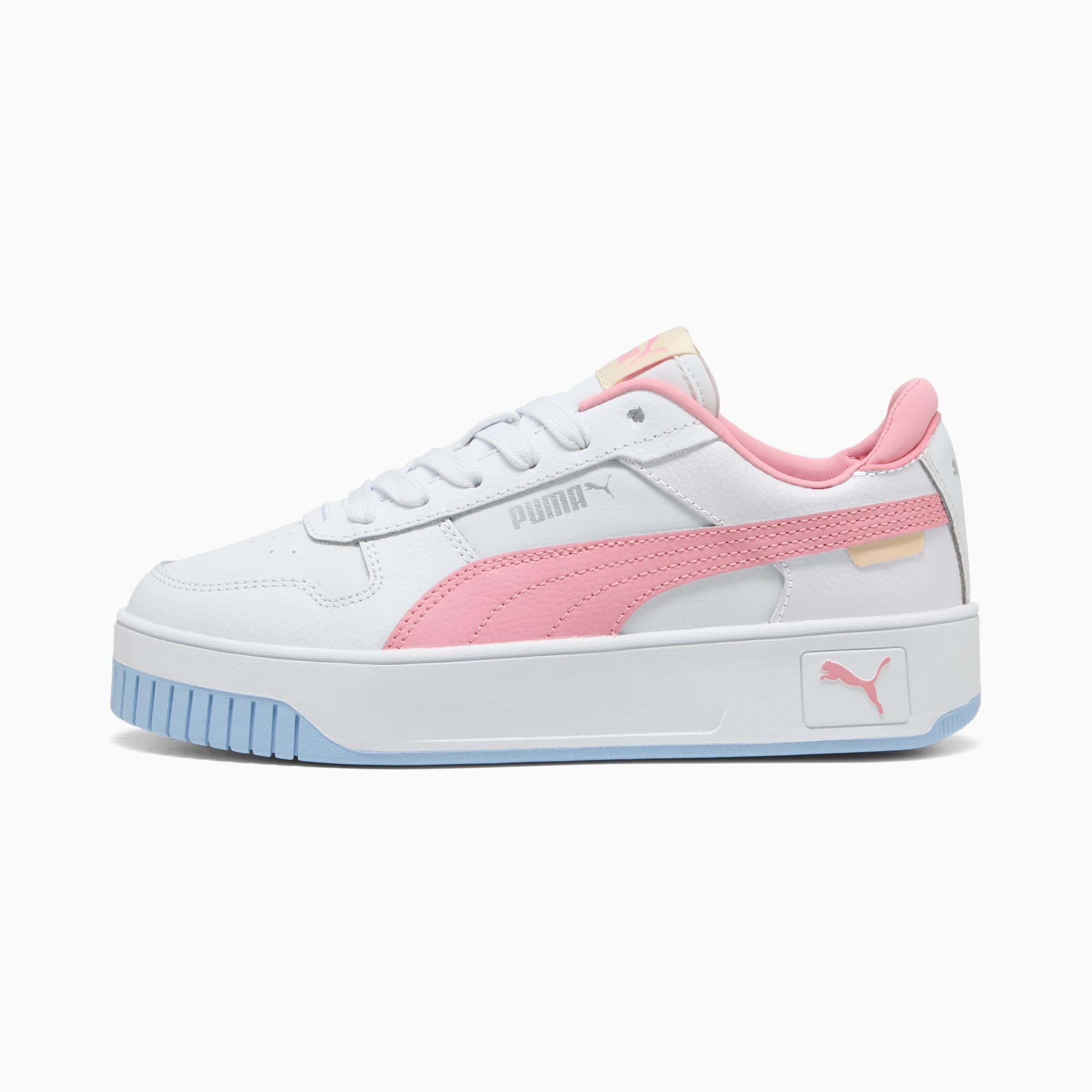 Sneaker PUMA bianca da donna, con striscia rosa e dettagli blu sulla suola.