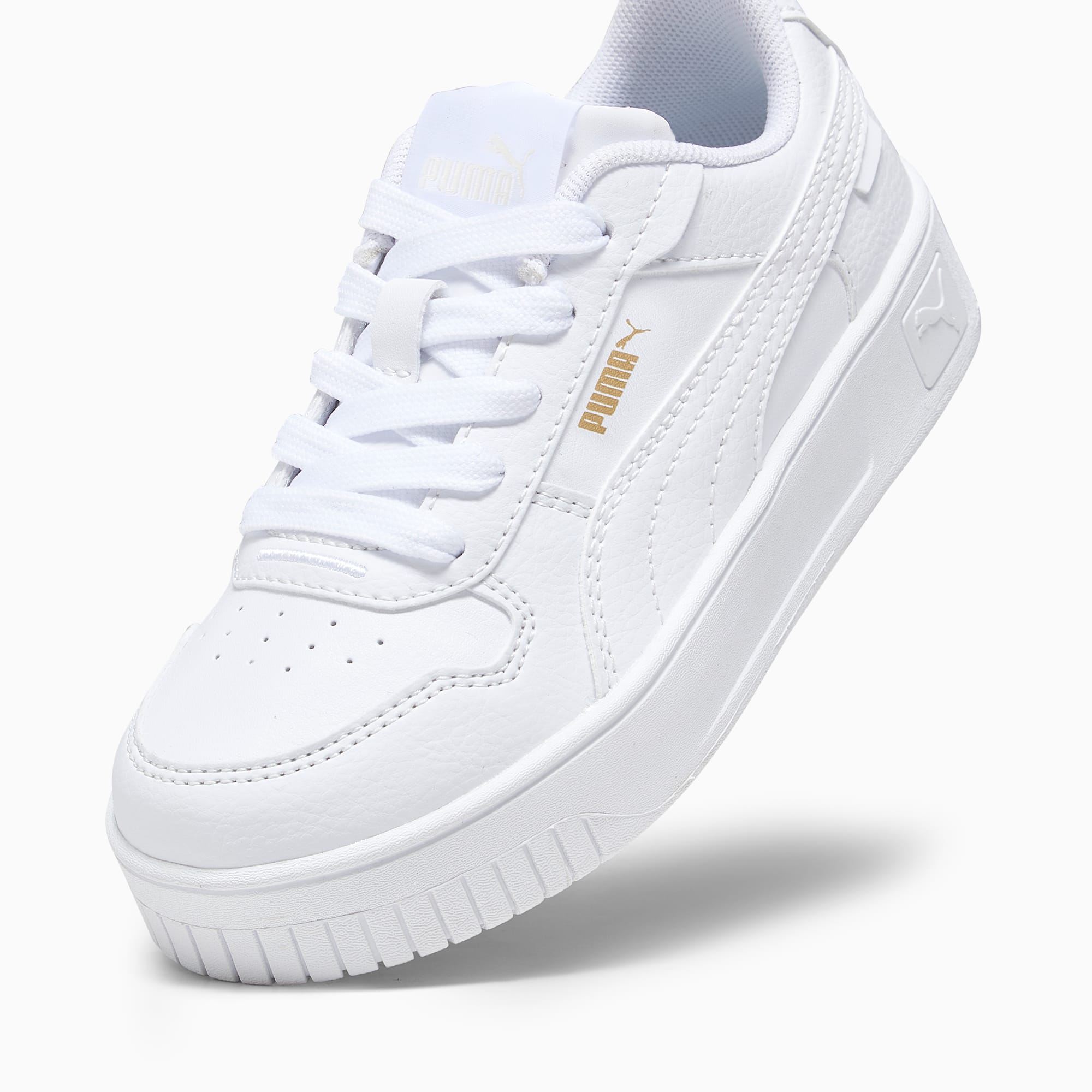 Street store tennis shoes