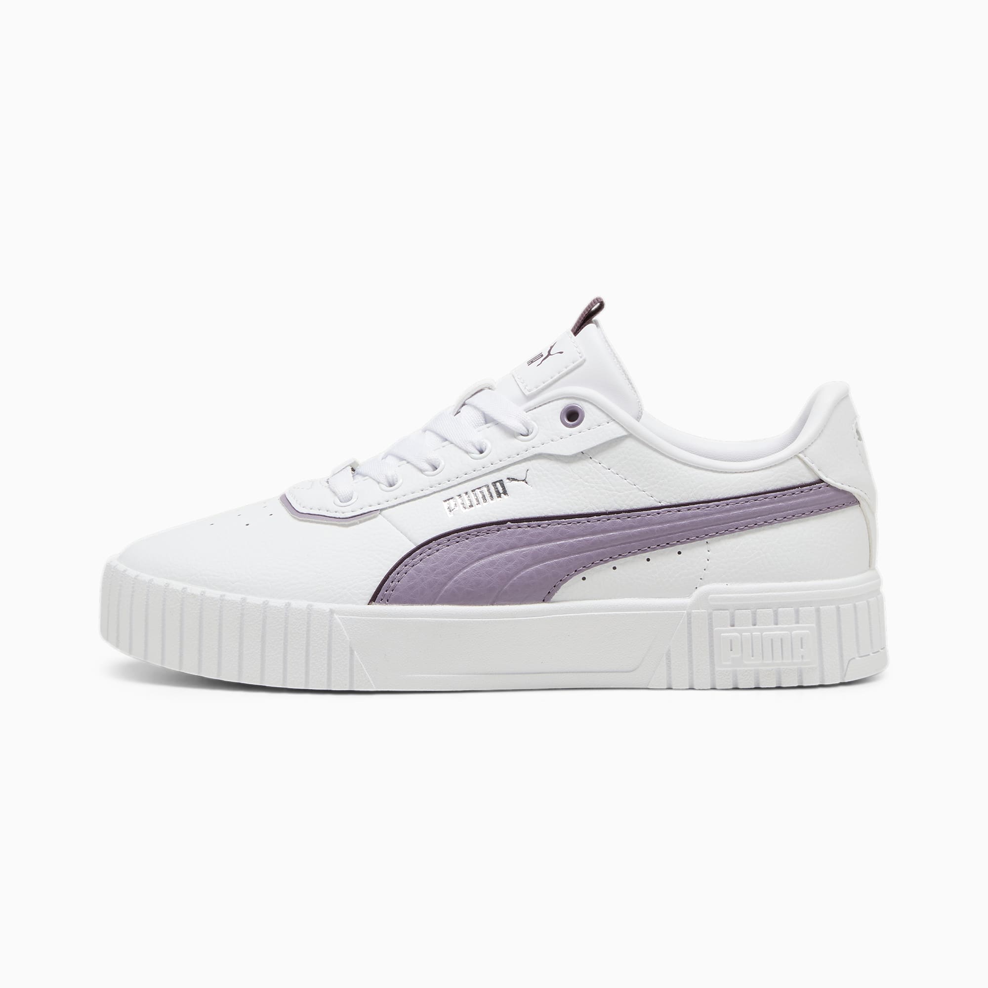 Carina court commited sneaker