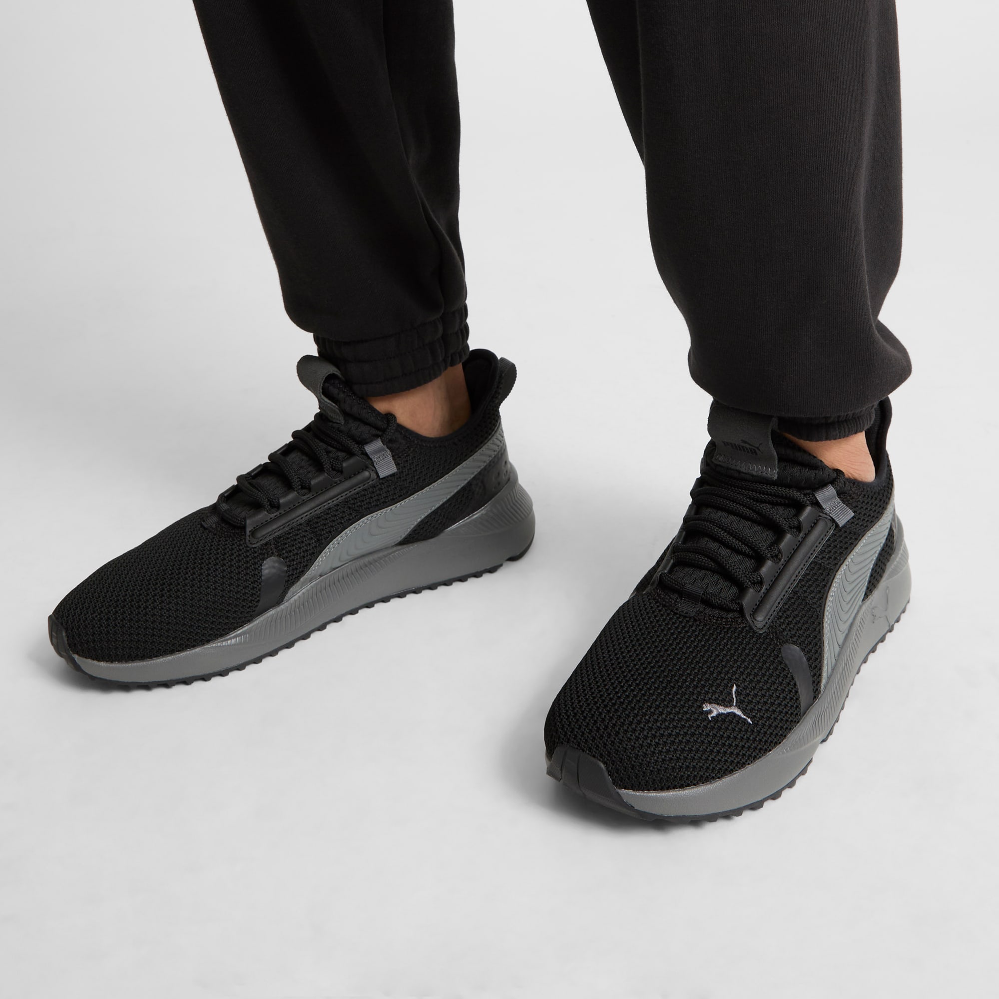 Mens wide sneakers outlet