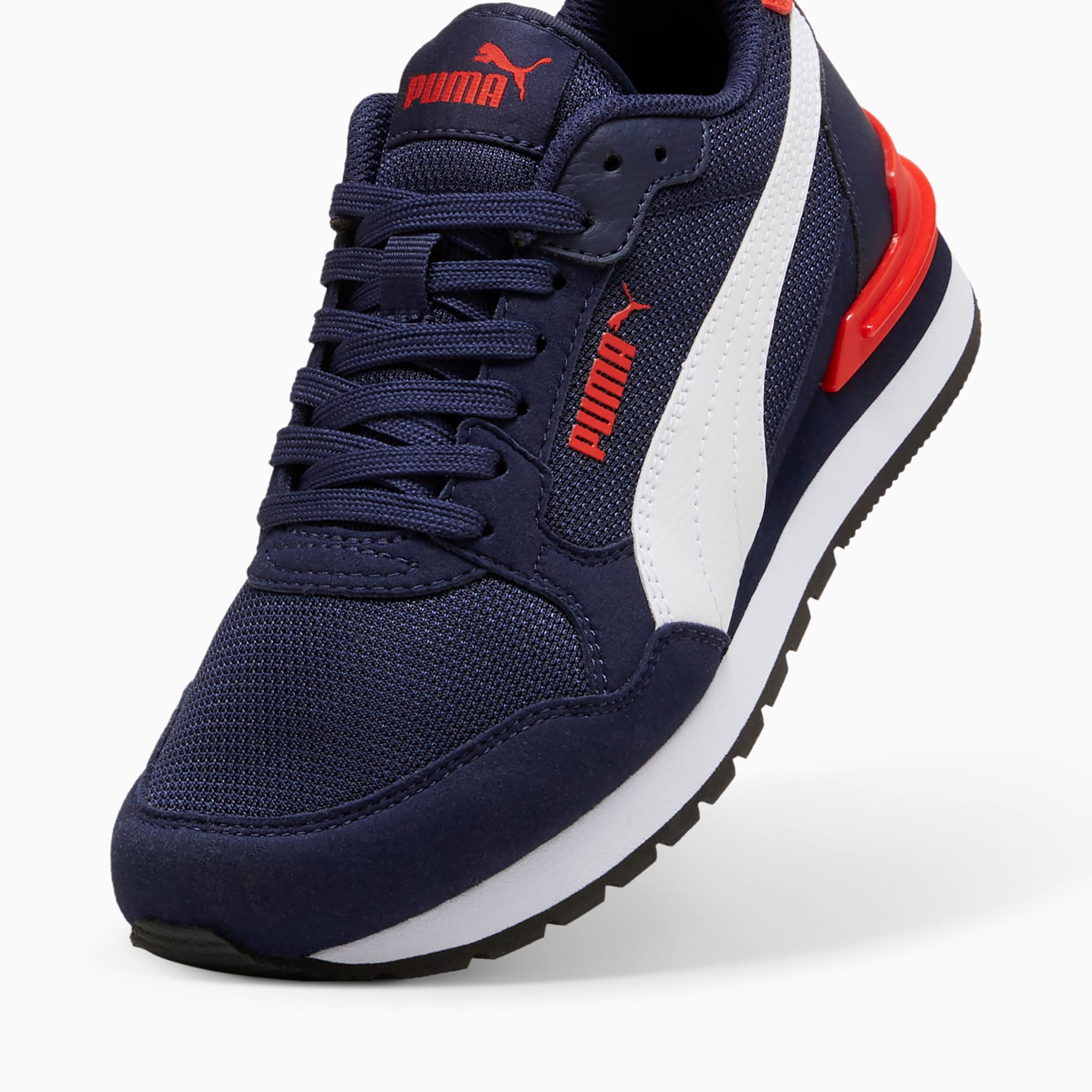 ST Runner v4 Mesh Big Kids' Sneakers