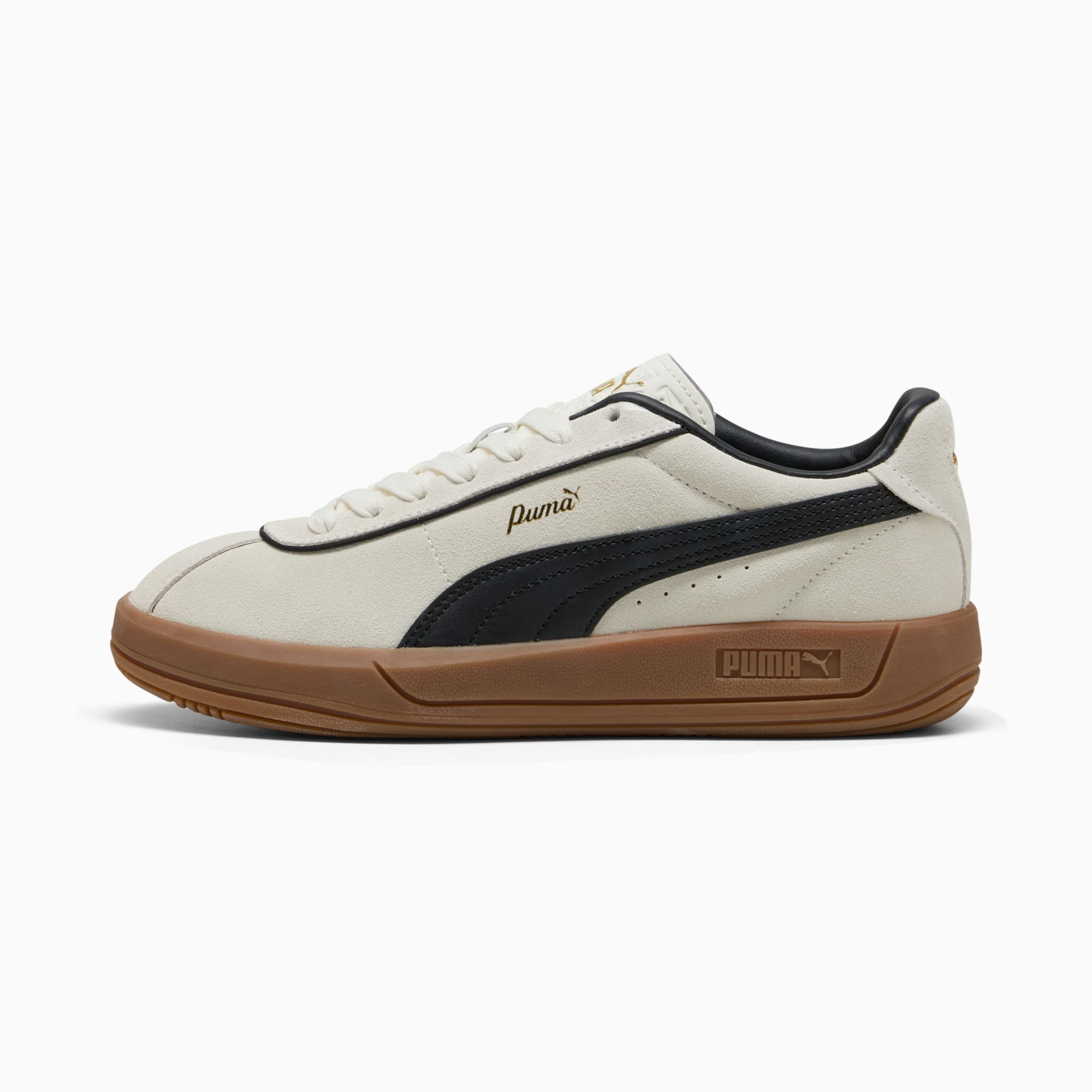 Basket PUMA crème adulte avec bande noire et semelle marron.