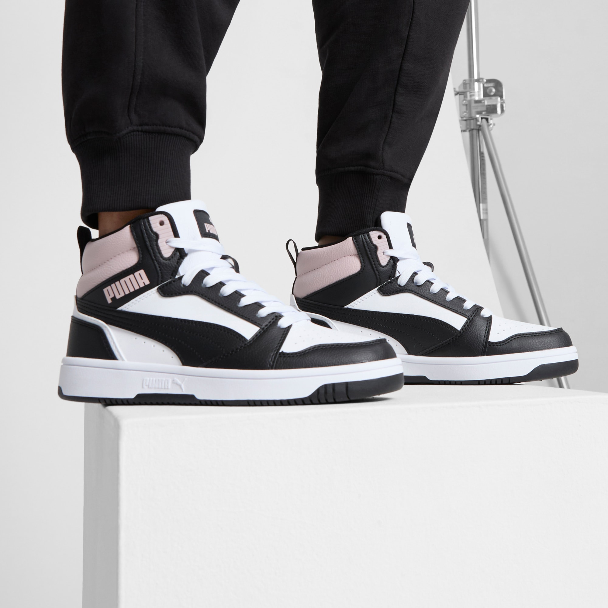 Black puma shoes womens outfit best sale