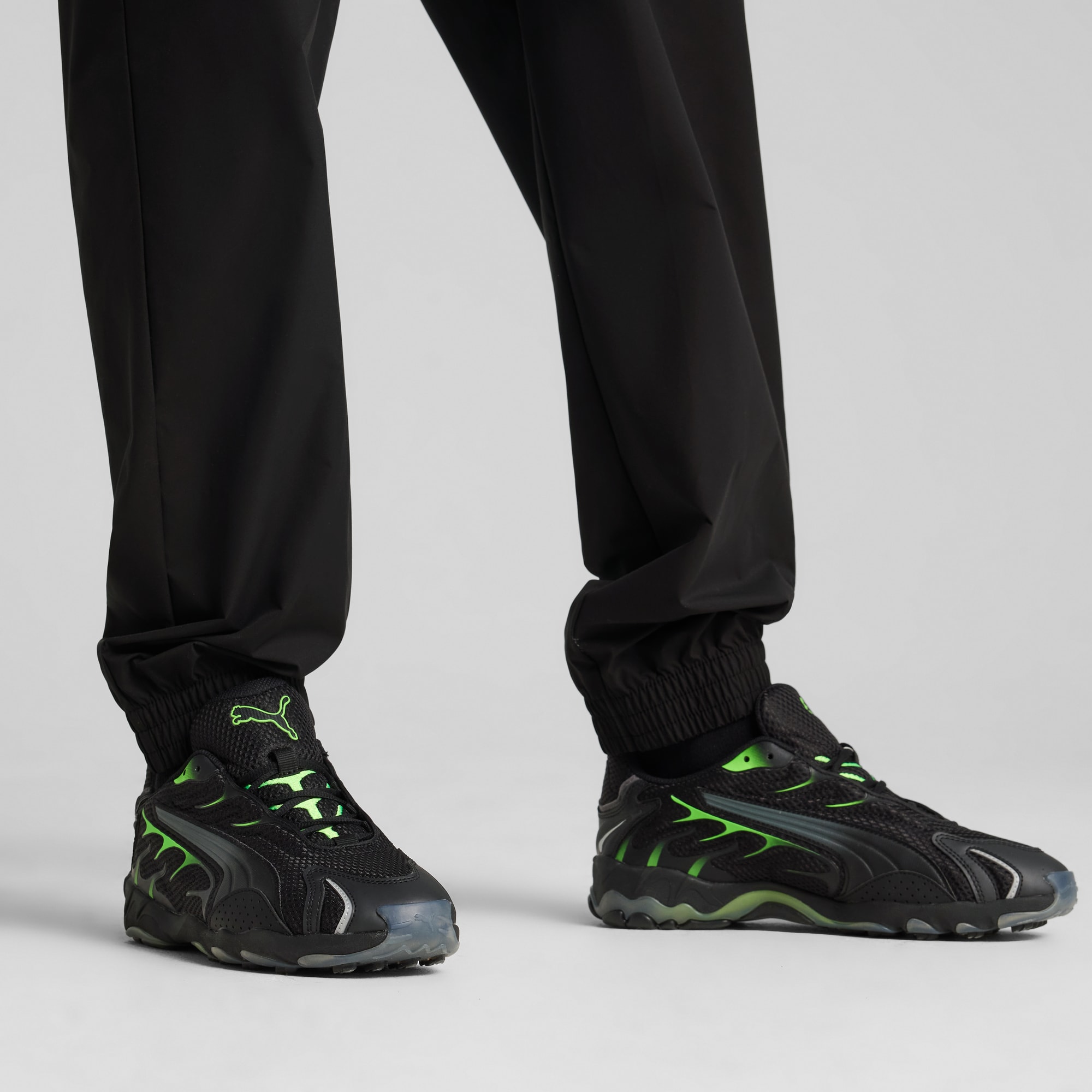 ◆PUMA◆ Inhale Black Green Glare 40156001 401560-01 PUMA Inhale 'Black Green Glare' 401560-01