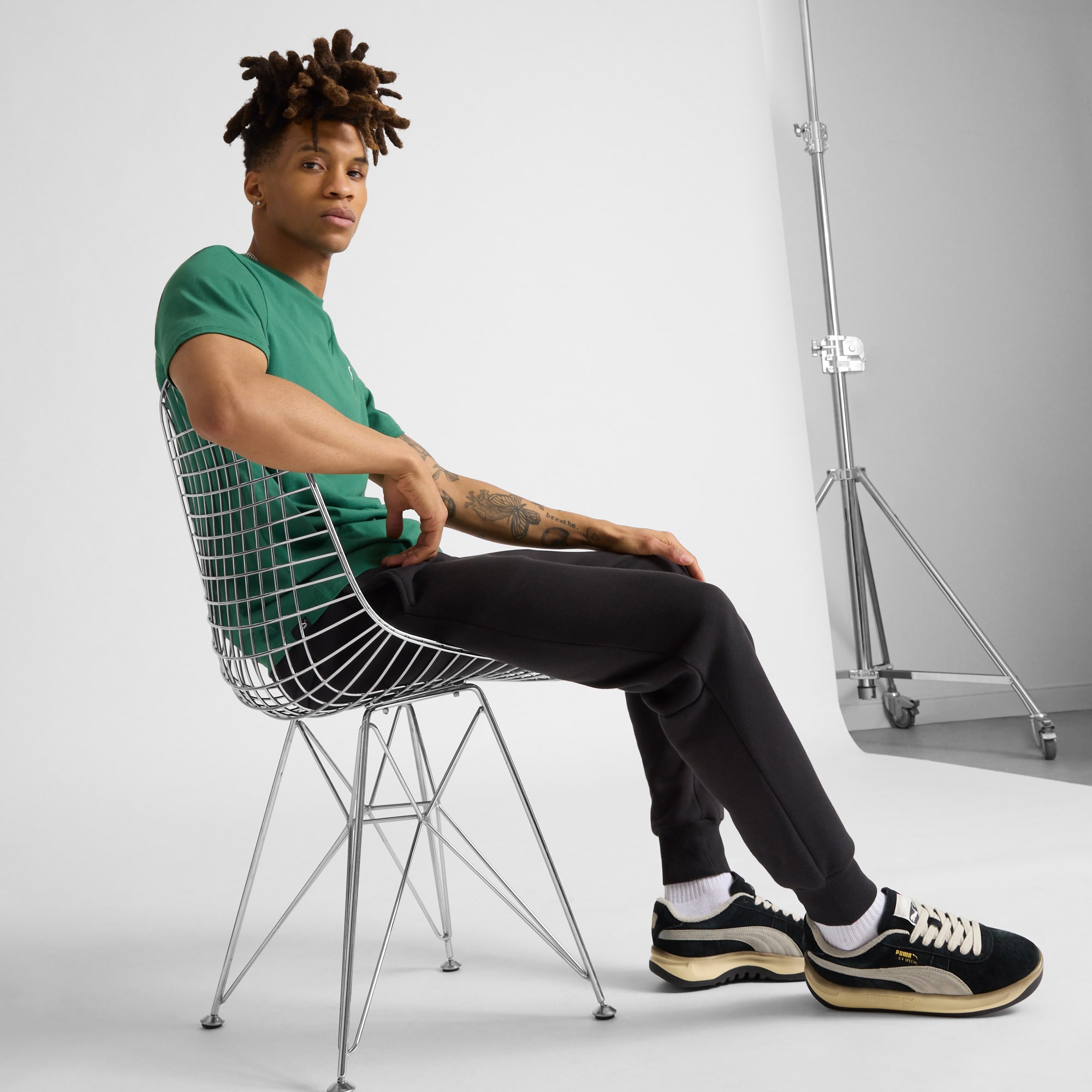 GV Special The NeverWorn V Sneakers Unisex | PUMA