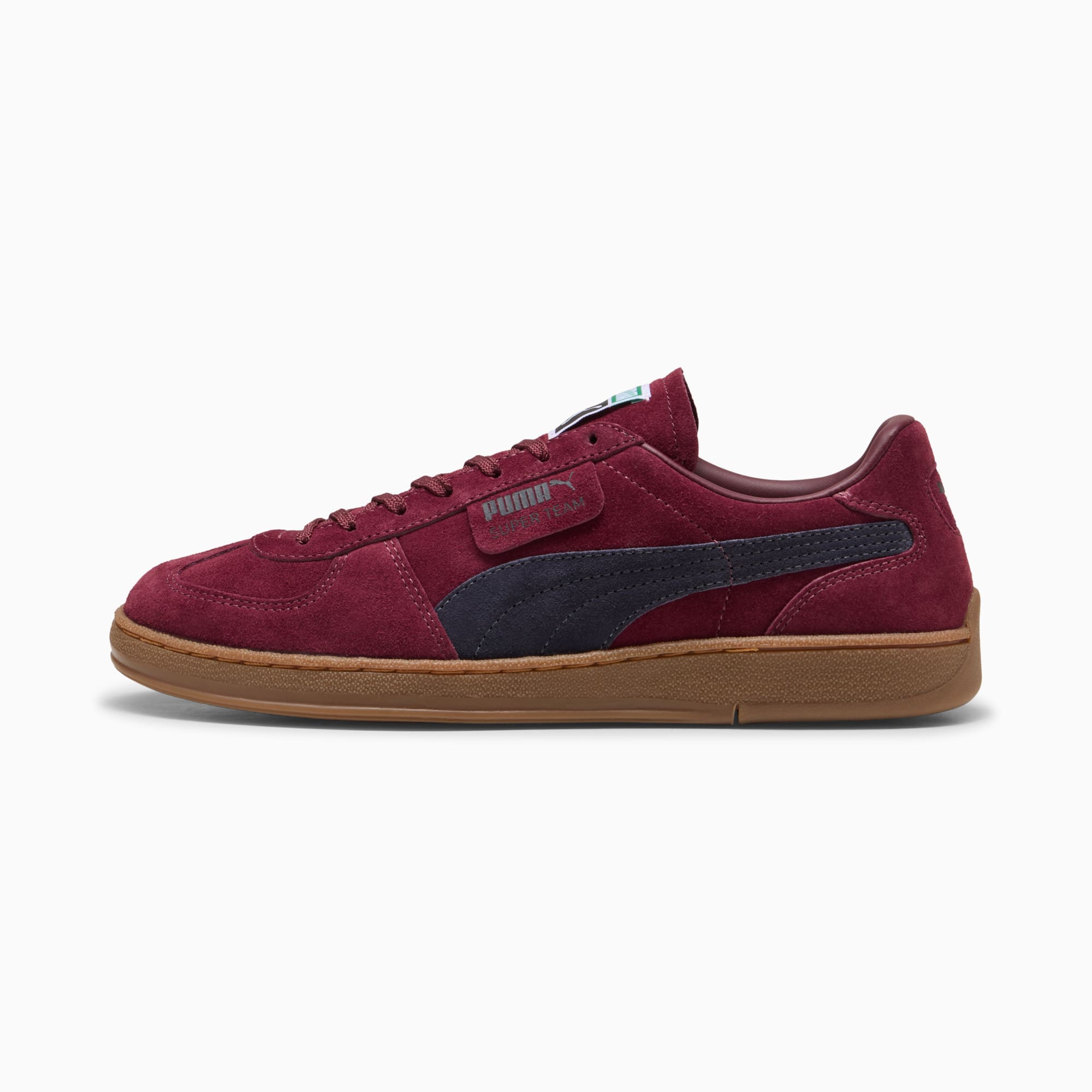 Basket PUMA bordeaux avec bande marine et semelle marron.