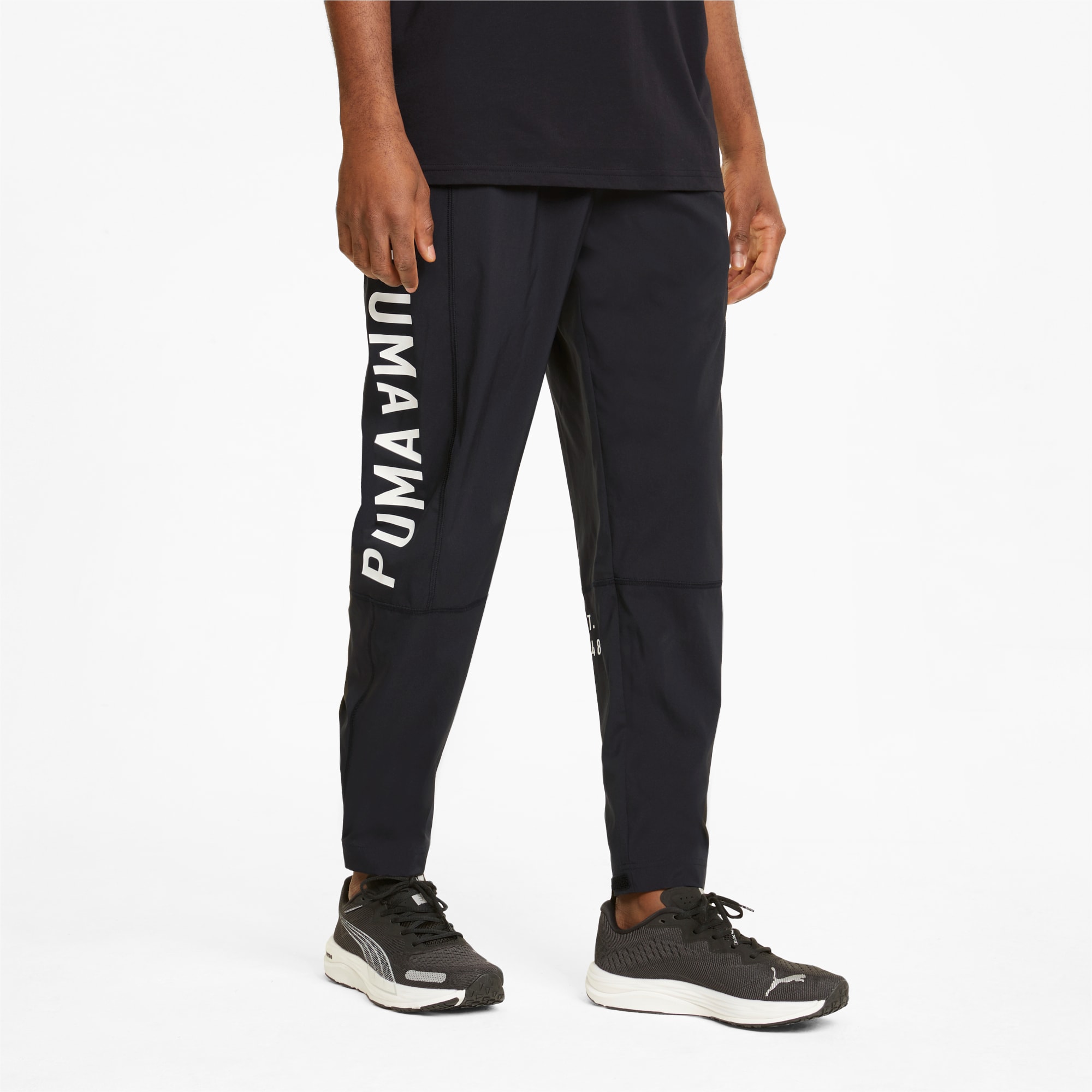 Nike logo woven joggers in 2025 black