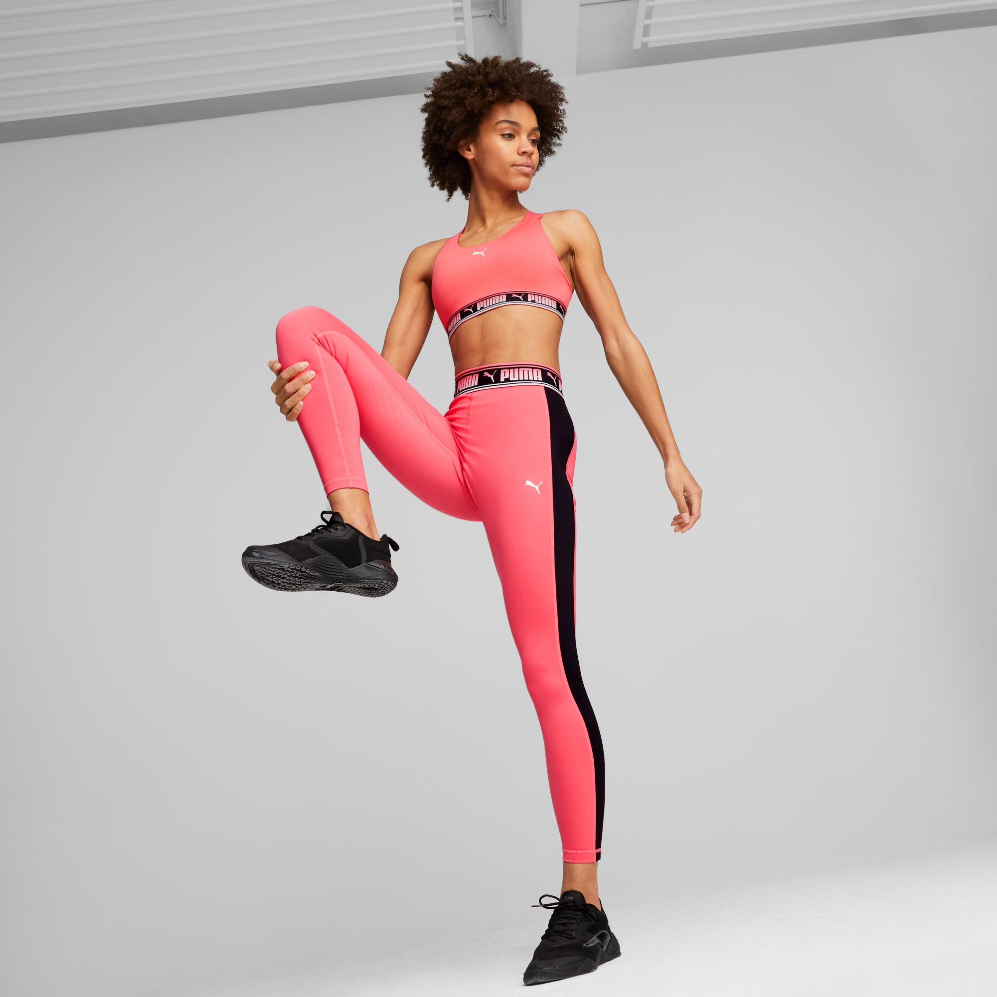 Buy Puma Mid Impact Feel It Bra Pink Sports Bra Online