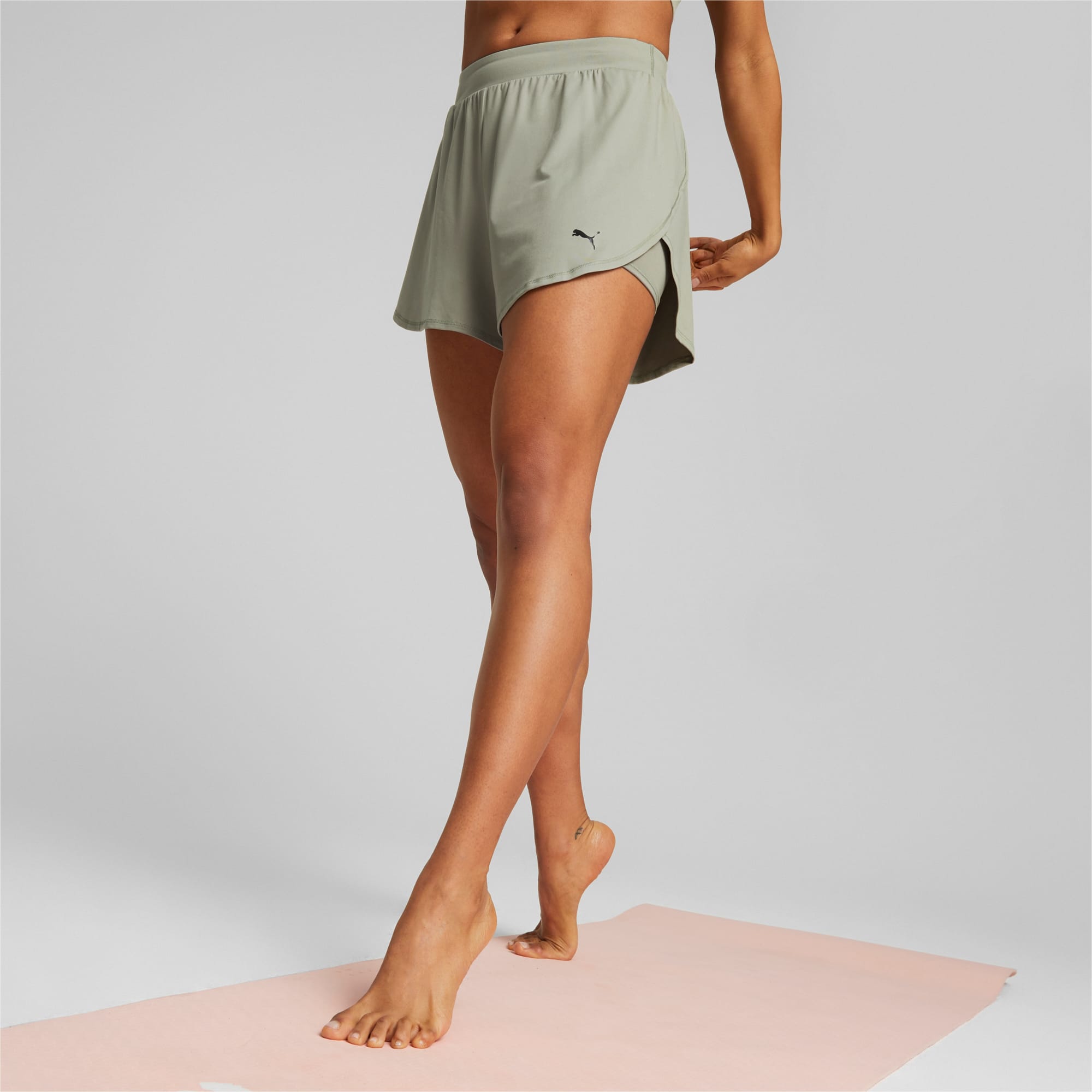 Studio Flow Training Shorts Women