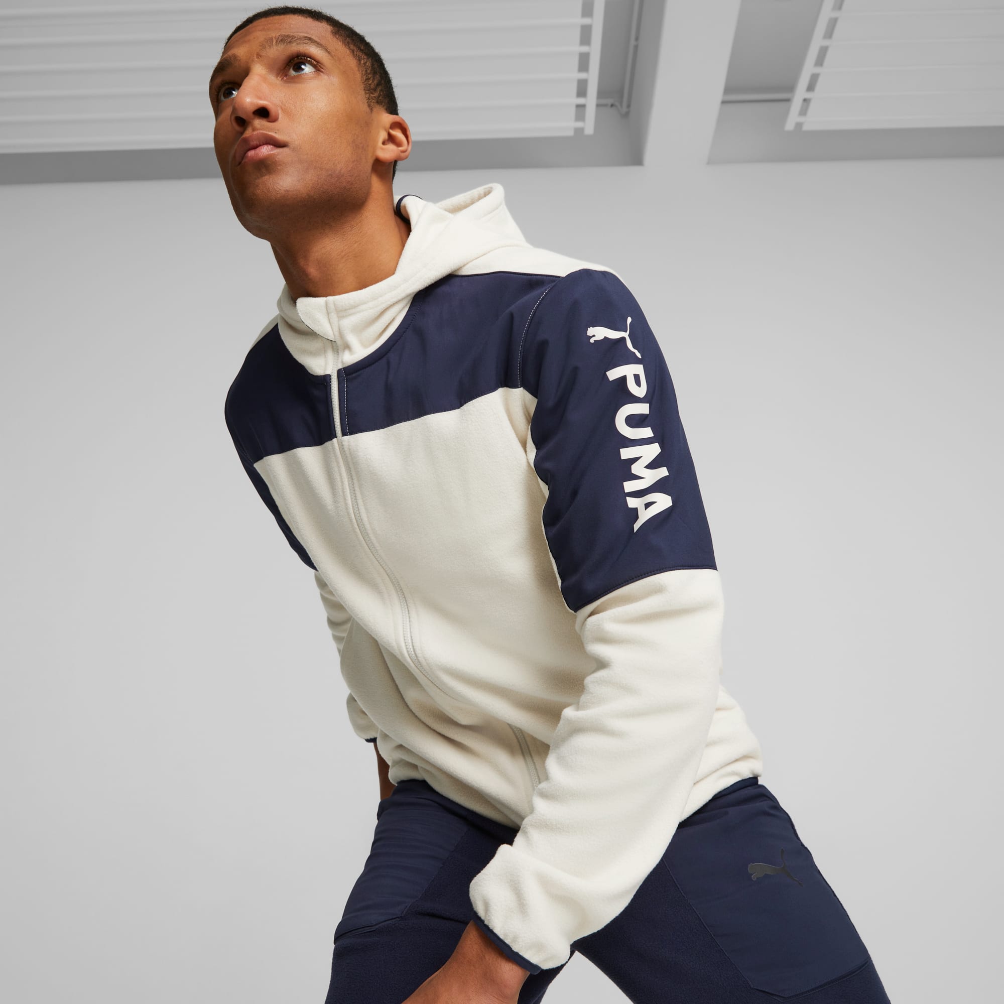 Mens hybrid jacket with hood outlet