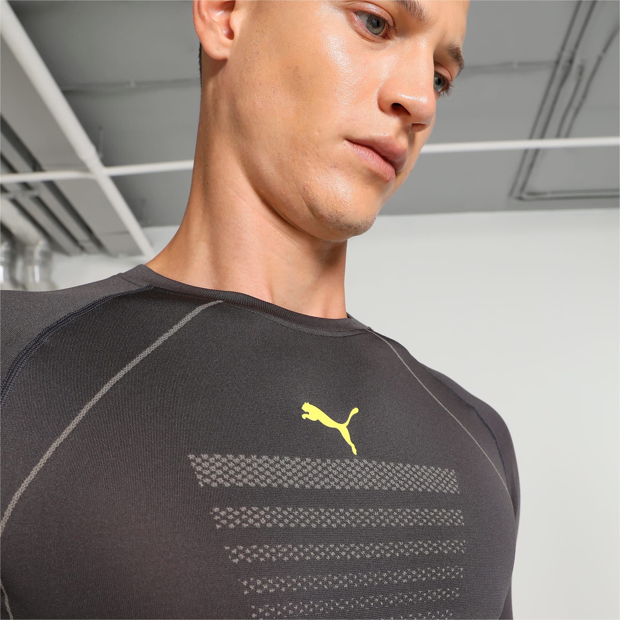 PUMA x one8 Men s Seamless Training T shirt PUMA