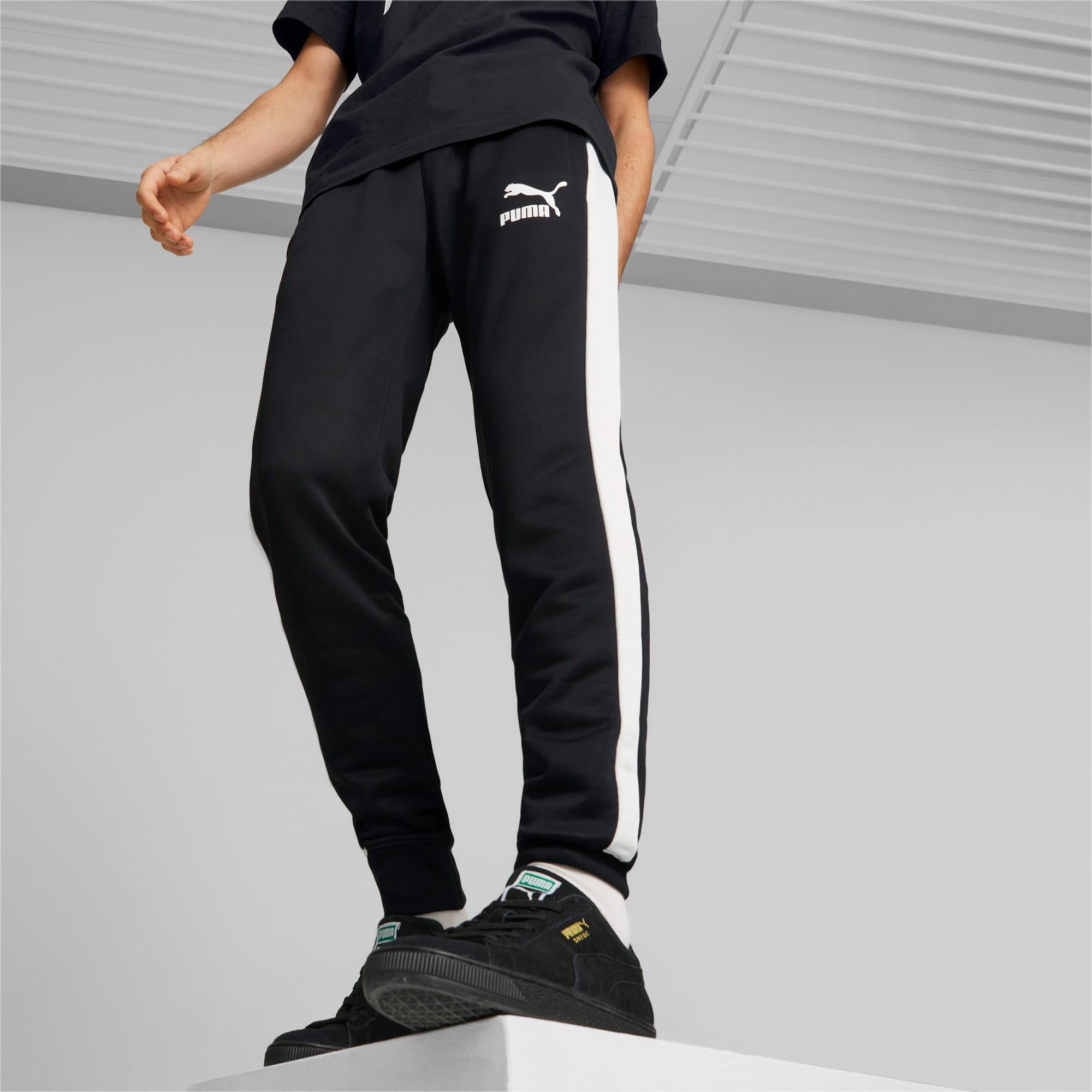 PUMA Training Tech Woven Track Pants in Gray for Men