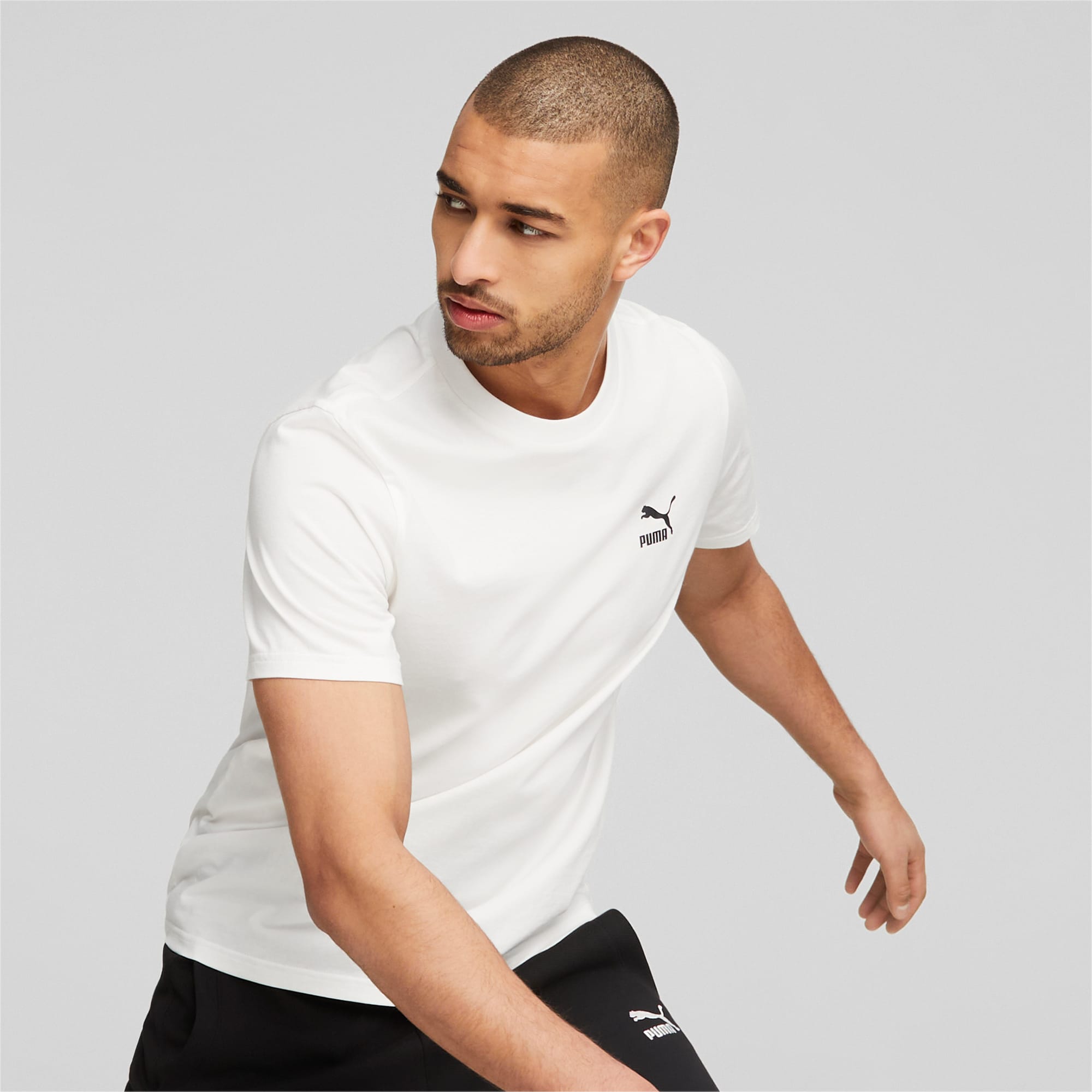 Puma Classics Small Men's Logo T-Shirt, White, S Sneakers