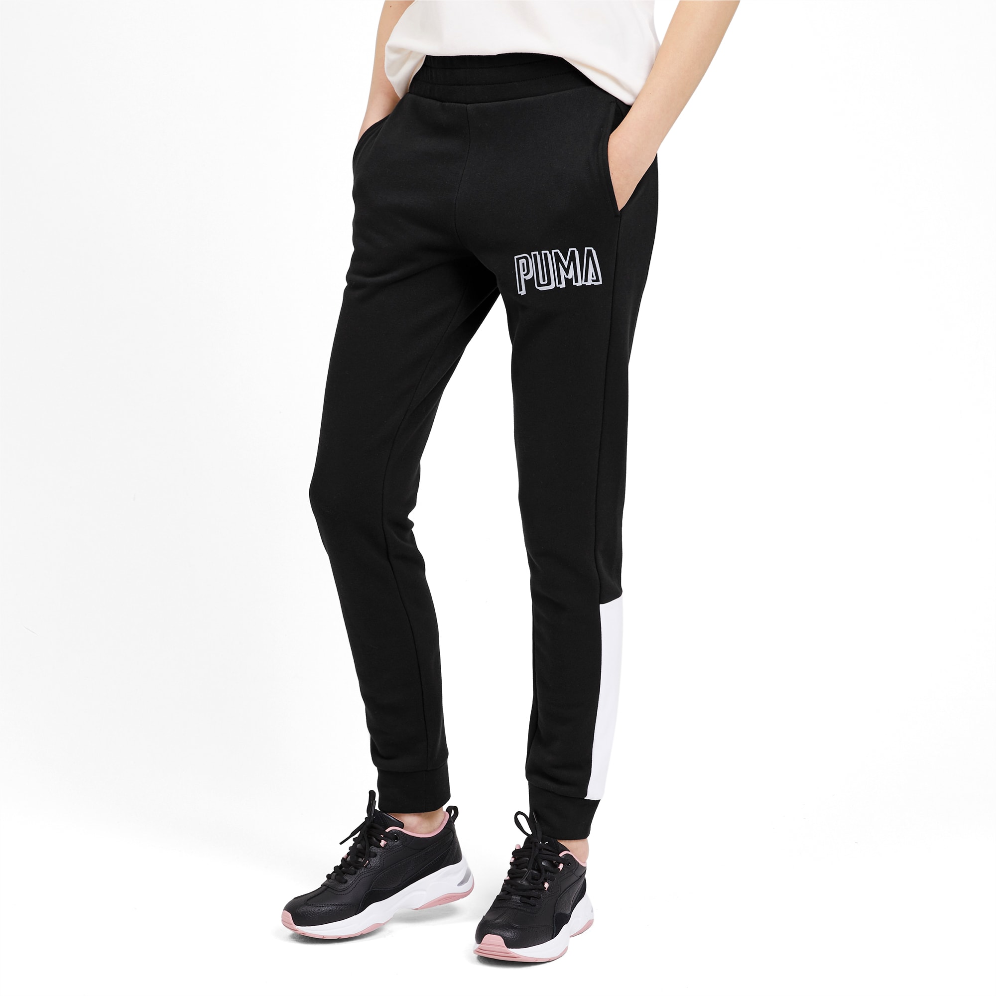 https://images.puma.com/image/upload/f_auto,q_auto,b_rgb:fafafa,w_2000,h_2000/global/580138/01/mod01/fnd/PNA/fmt/png/Athletic-Women's-Pants