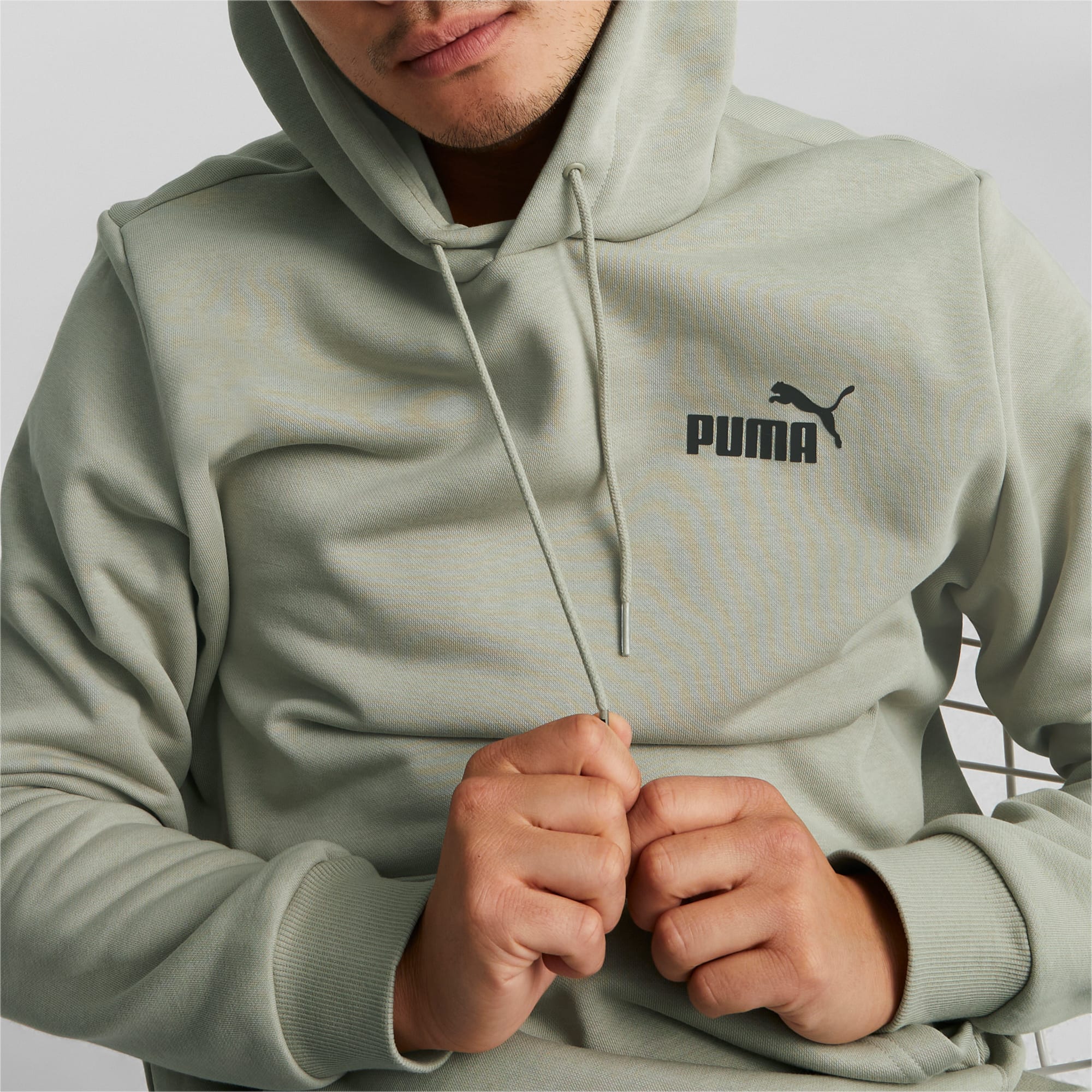 PUMA | Small Men\'s Essentials Hoodie Logo