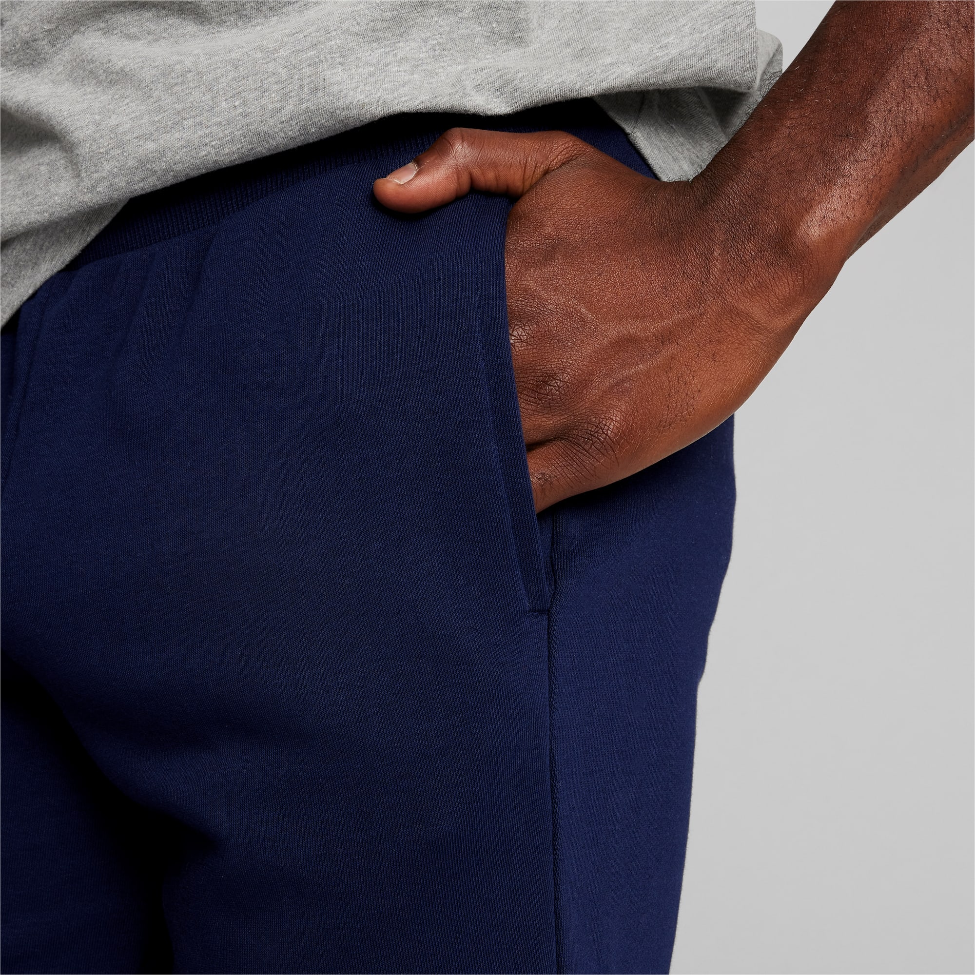 | Essentials Men\'s PUMA Shorts