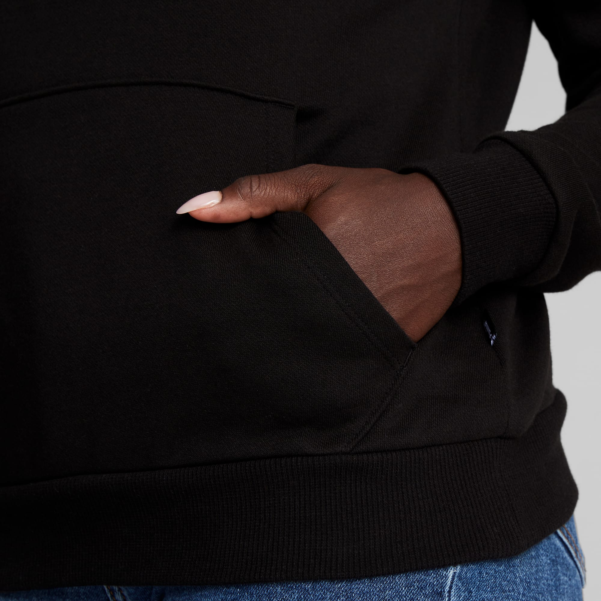 Puma essentials hoodie with small logo in black 2025