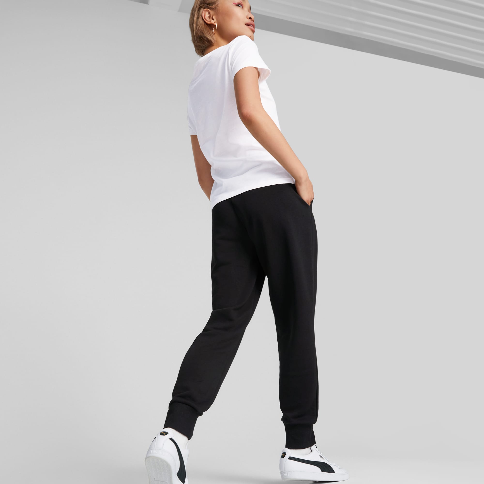 PUMA Pantalón Mujer Power Pants Black. 847127 01. Por 46,00 €