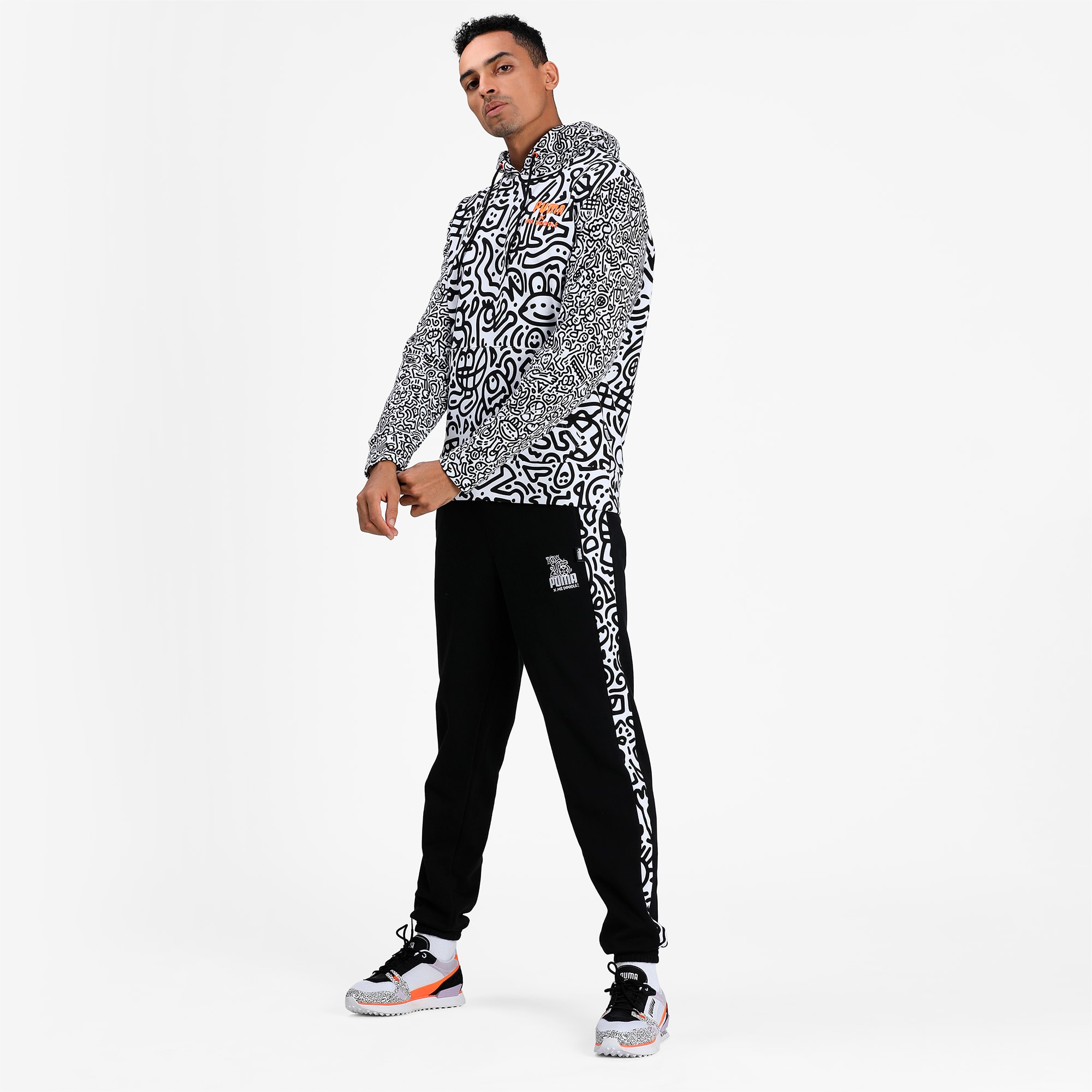 PUMAとMr Doodleのコラボパーカー PUMA x Mr Doodle Crossover Graffiti Printing Contrasting