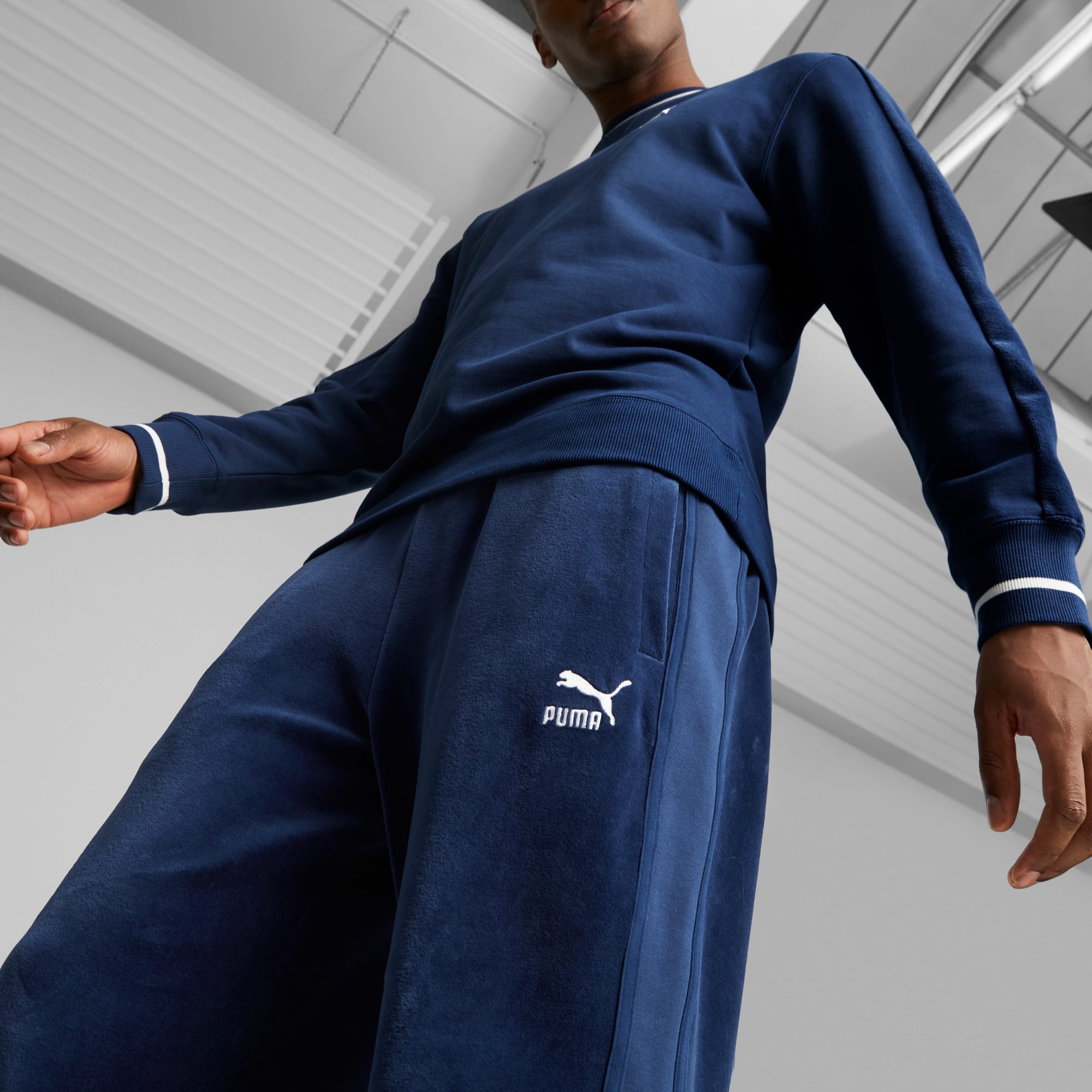 Puma velour hot sale t7 pants