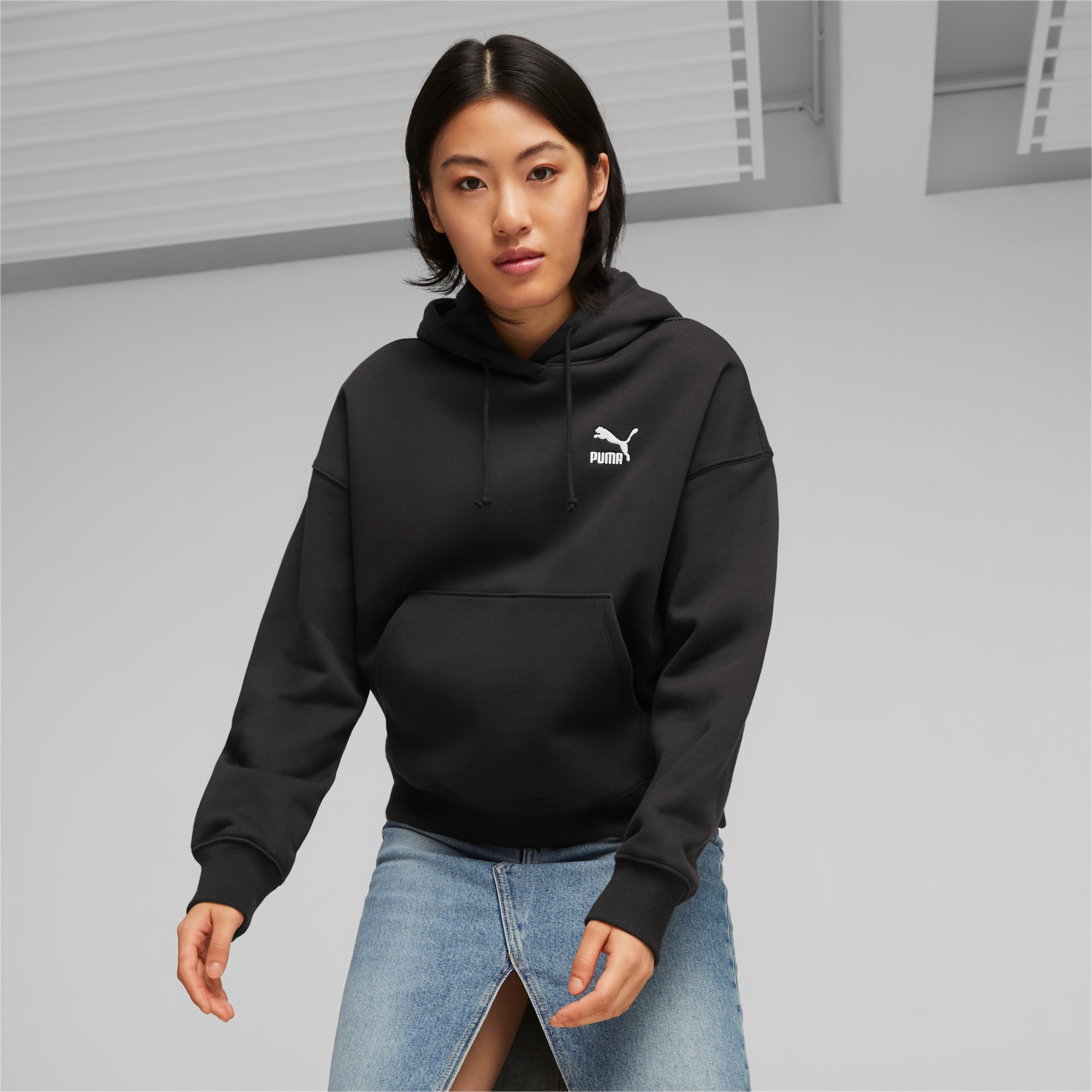 CLASSICS Women s Oversized Hoodie PUMA