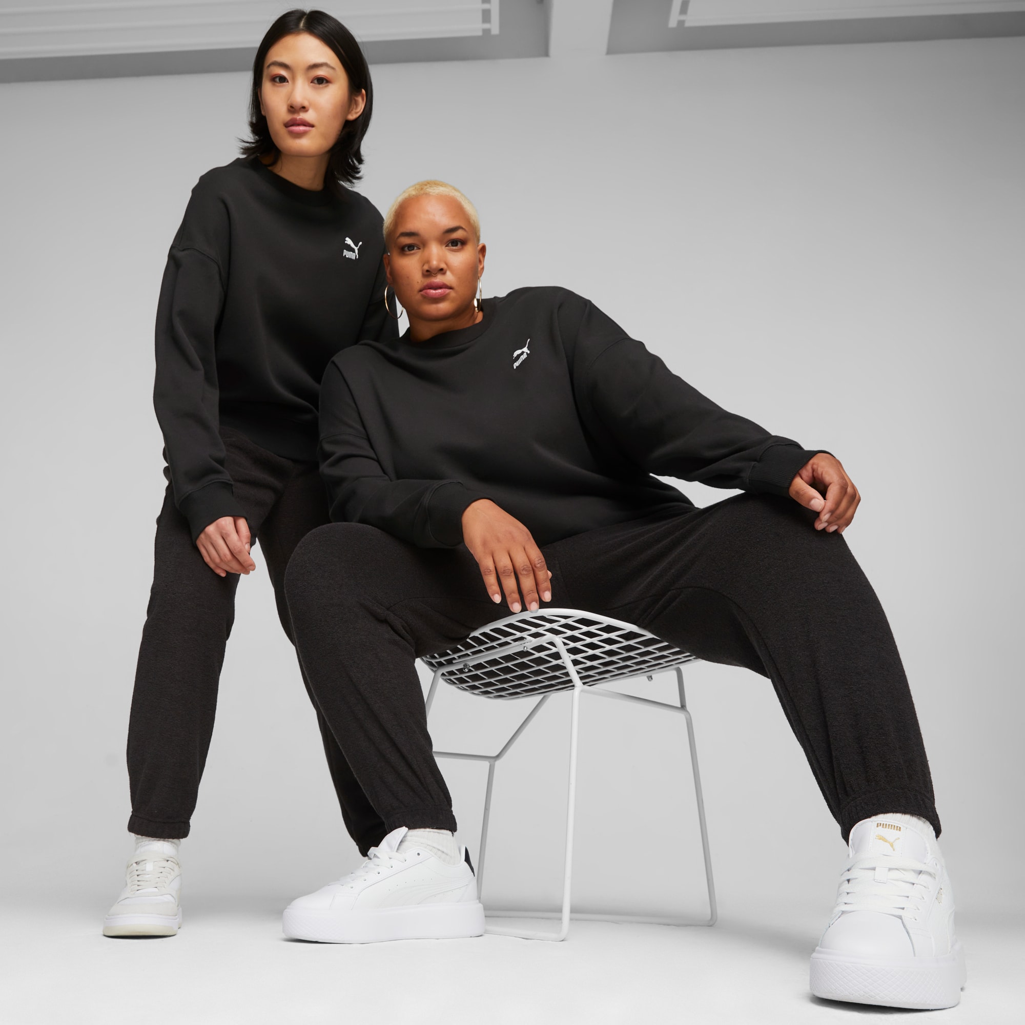 CLASSICS Women s Oversized Sweatshirt PUMA Black PUMA Shoes PUMA