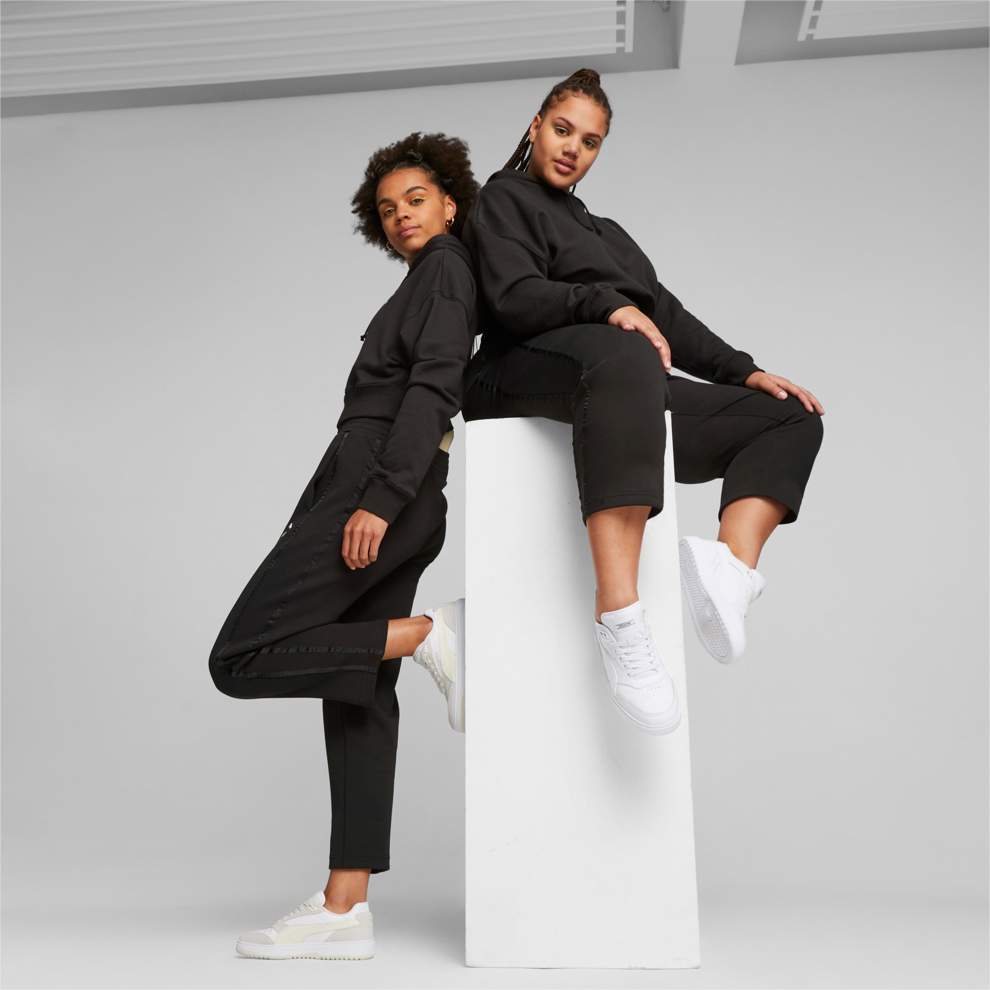 Puma Classics Logo T7 Leggings ($41) ❤ liked on Polyvore featuring  activewear, activewear pants, black, puma activewear…